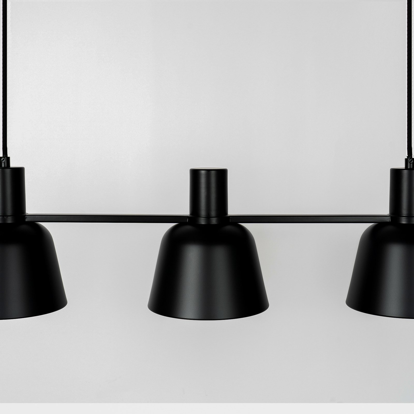 Lucande Servan suspension, noire, à trois lampes