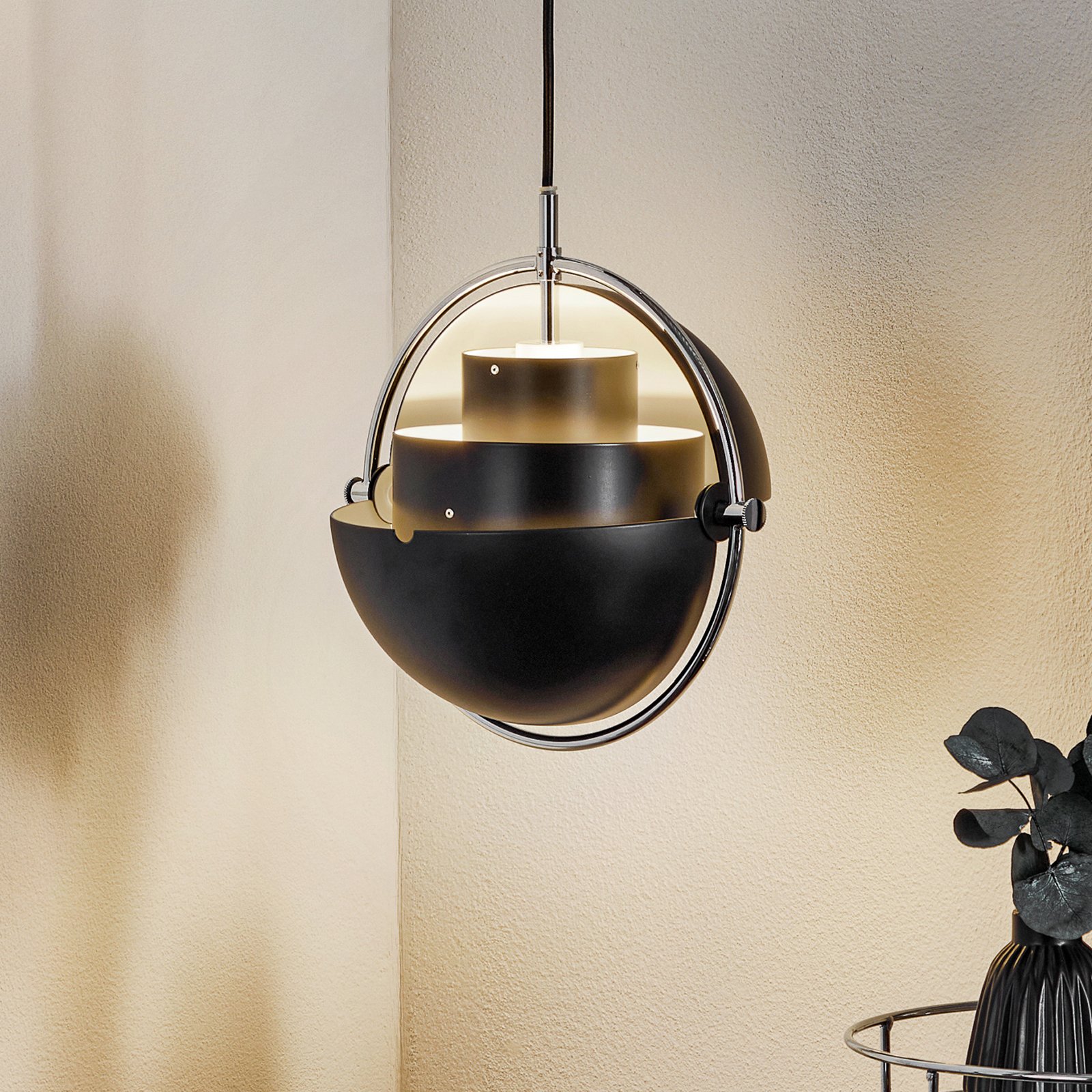 GUBI Multi-Lite závesná lampa 25,5 cm chróm/čierna