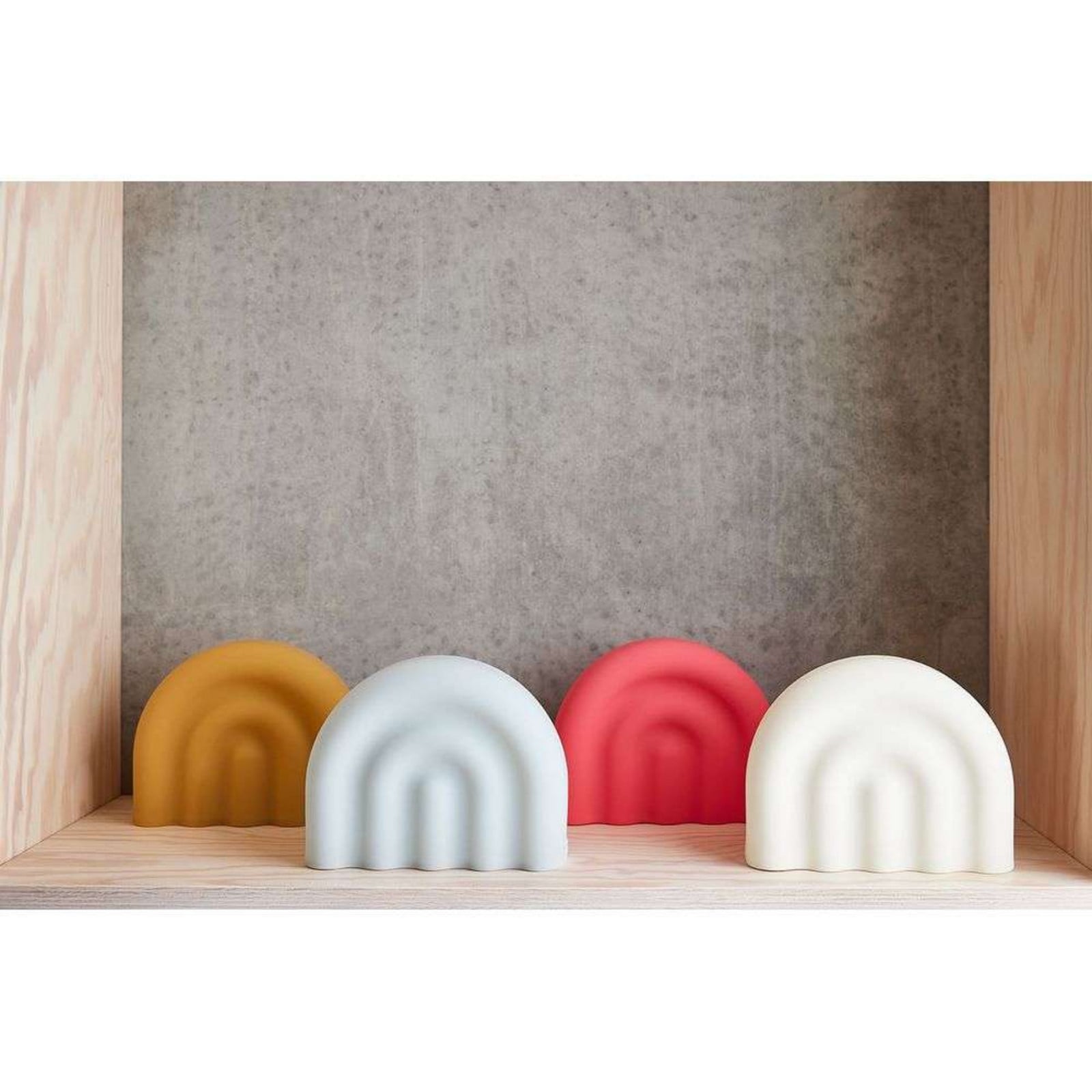 Rainbow bordlampe, sandfarvet, 14 cm OYOY Living Design - Børneværelse - Plastik billede
