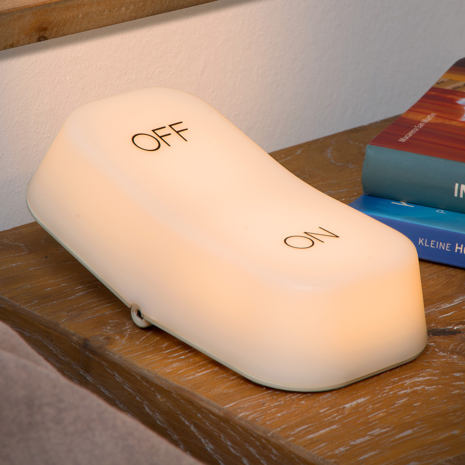 Lucide Swits LED table lamp with USB port, white, for Living / Dining Room, ABS, 2.5 W, energy efficiency: A+, L: 19 cm, W: 9.6 cm, H: 5.2 cm