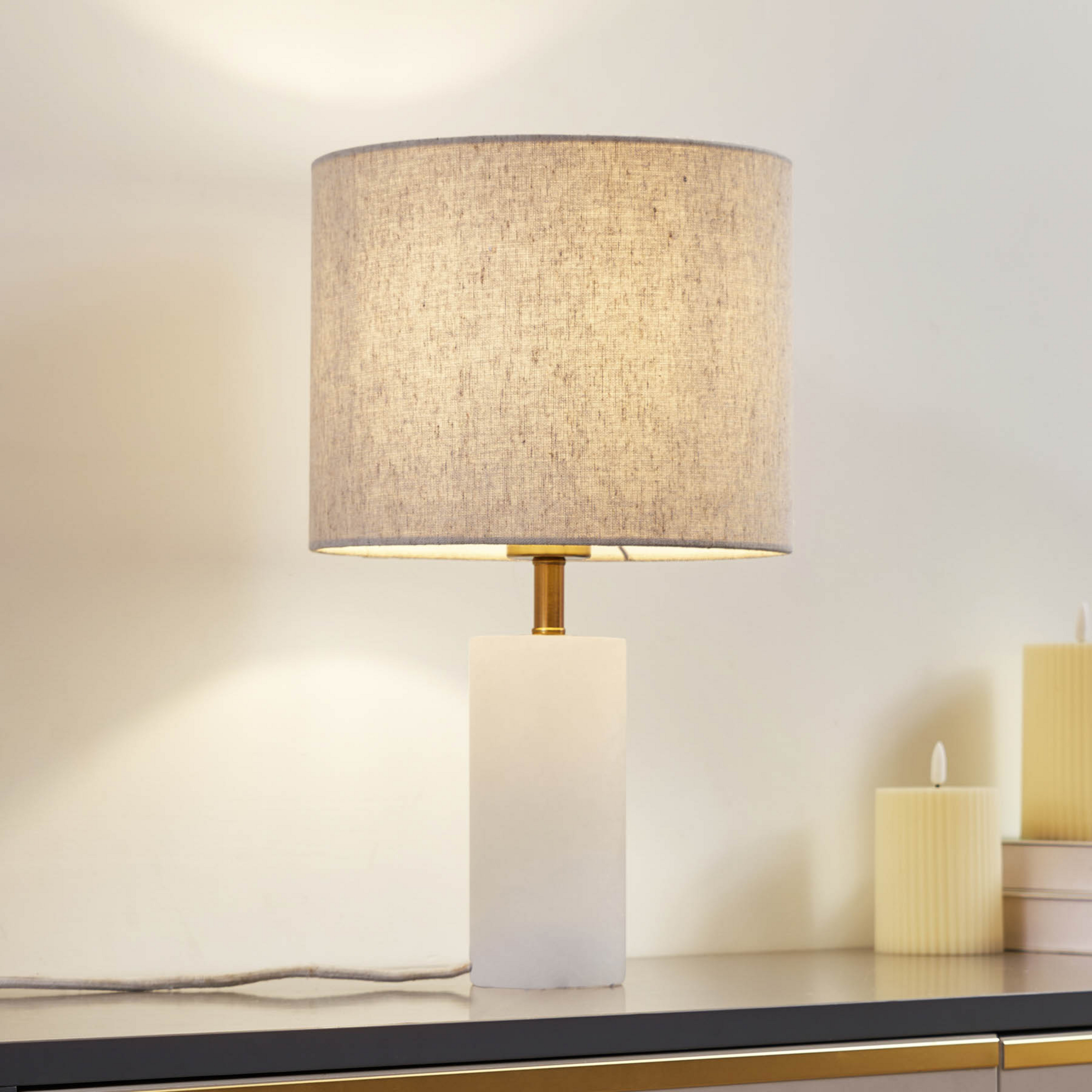 Lampe de table Lindby Alabaster, blanc/beige, Ø 25 cm, marbre, E27