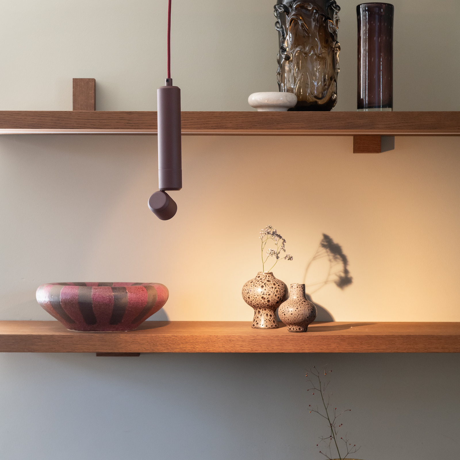 IT'S ABOUT ROMI – żyrandol LED „Milan”, bordowa, Ø 6 cm