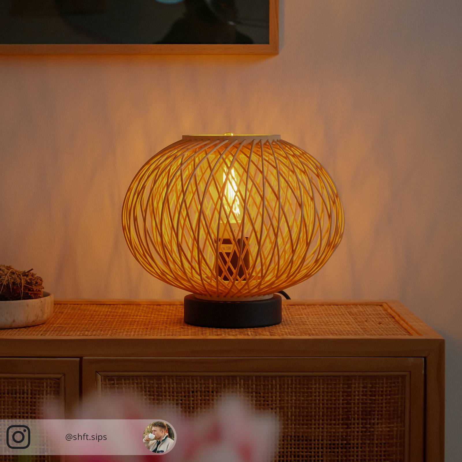 Lampa stołowa Lindby Solvira, wiklina bambusowa, okrągła