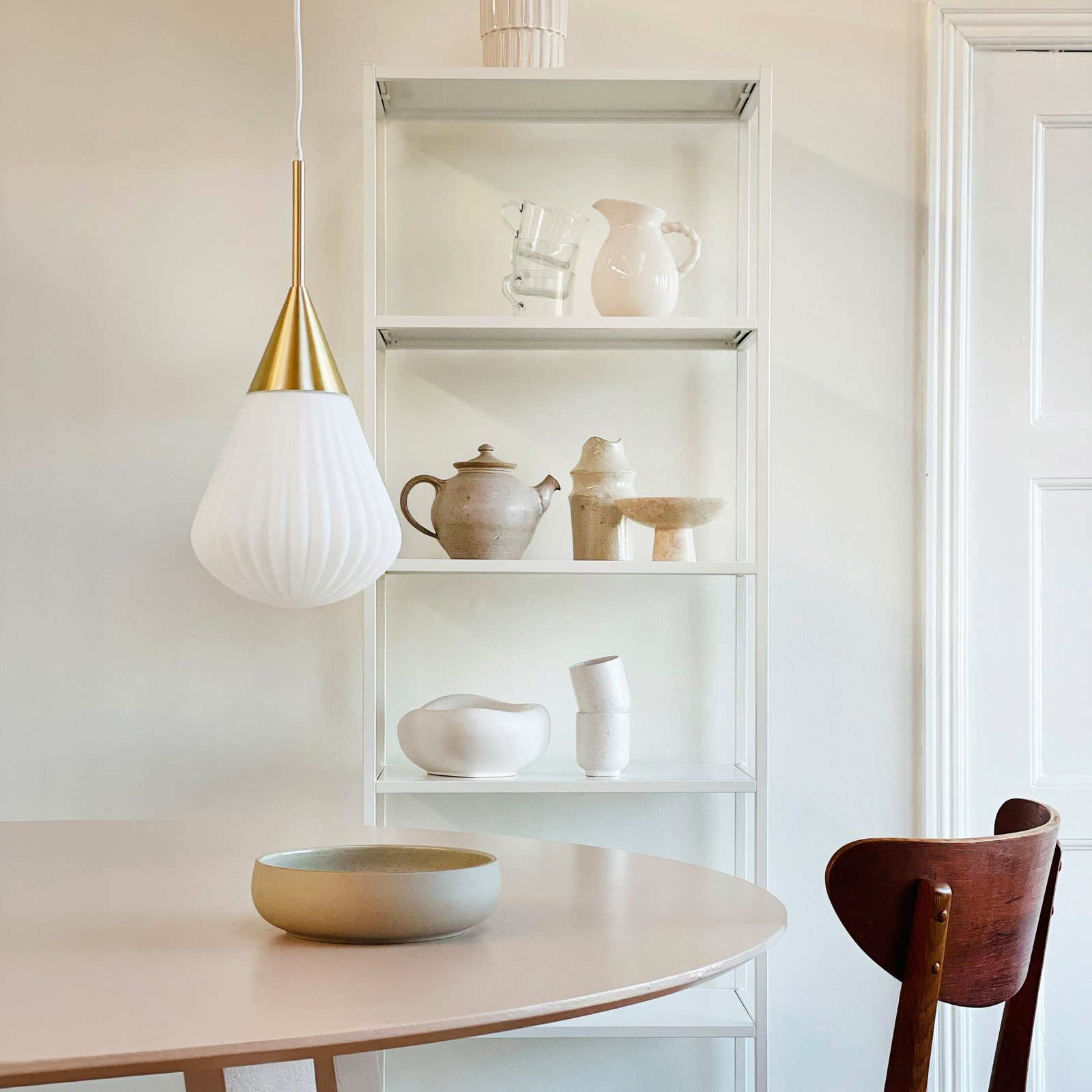 Dyberg Larsen Balloon hanging light, Ø 21 cm, white/brass