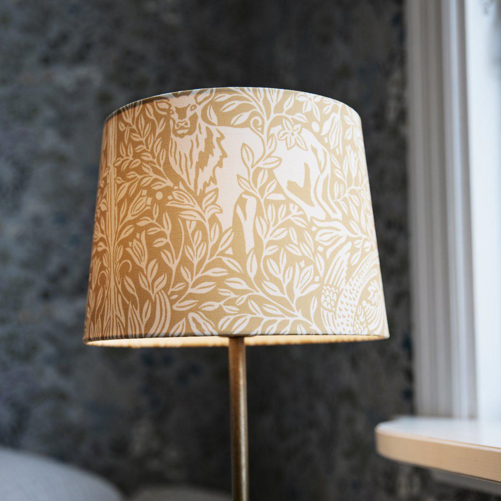 PR Home Tischlampe BASE ELDERTREE, gelb, Höhe 58 cm, Stoff