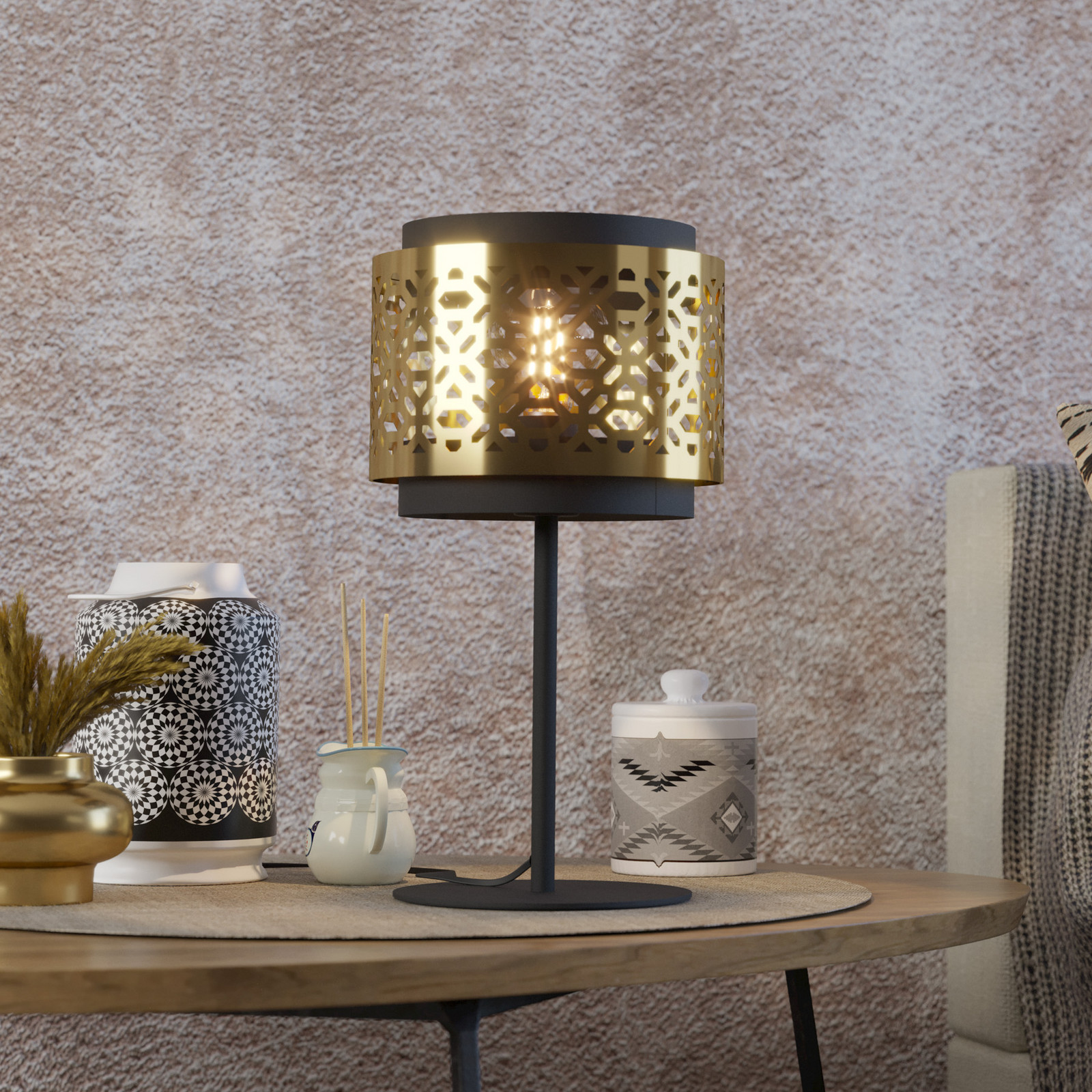 Sandbach lampă de masă pe negru și alamă