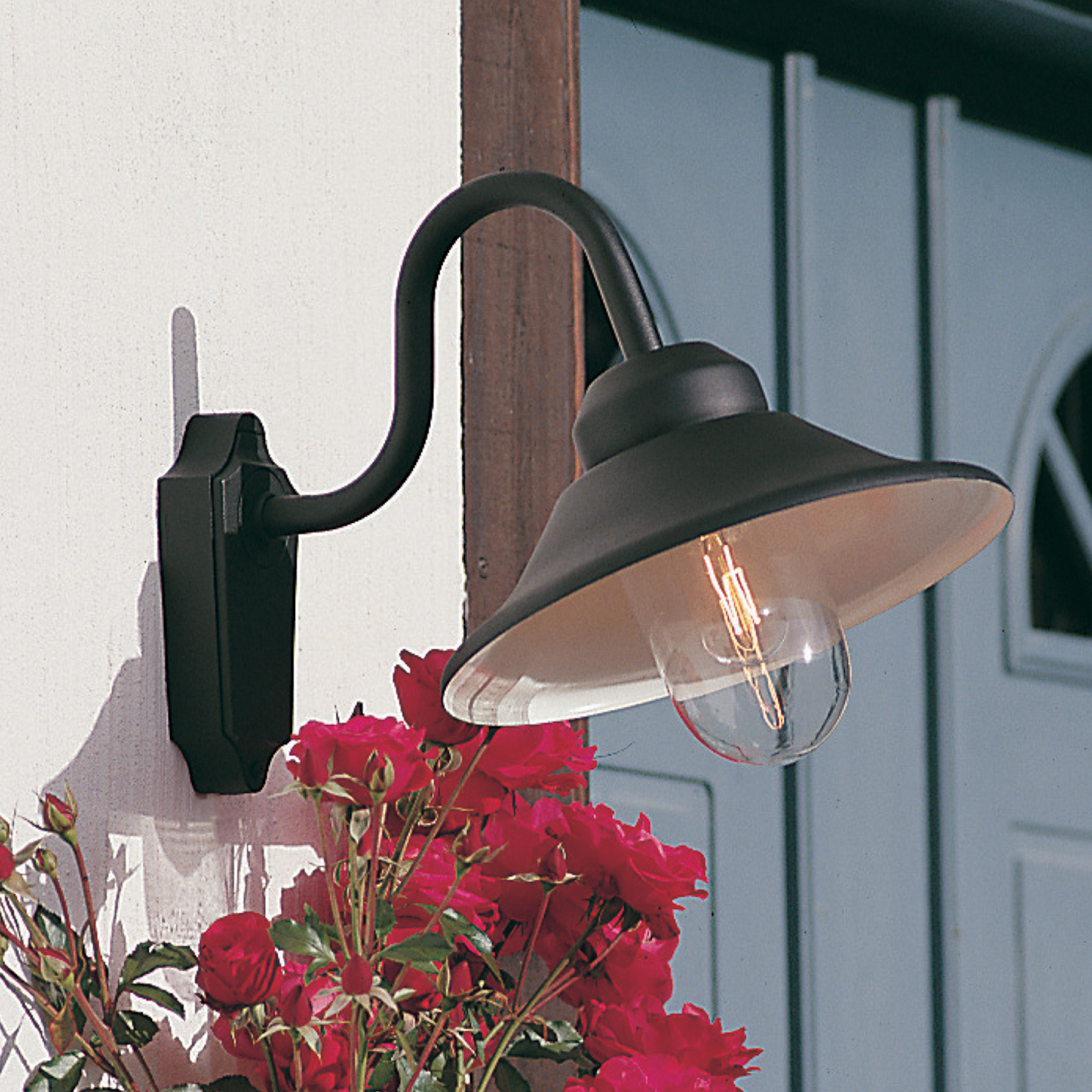 Applique d’extérieur Vega, largeur 29,5 cm, noire