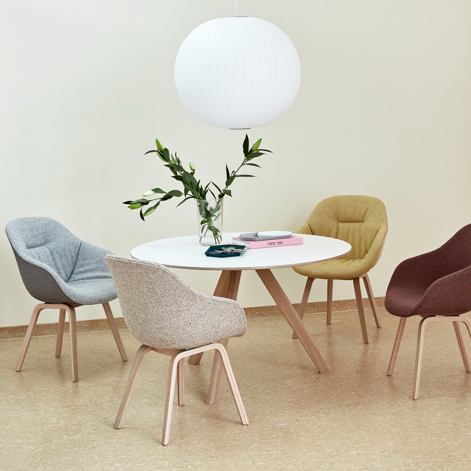 Nelson Ball Bubble Závěsné Světlo L Off-White - Herman Miller