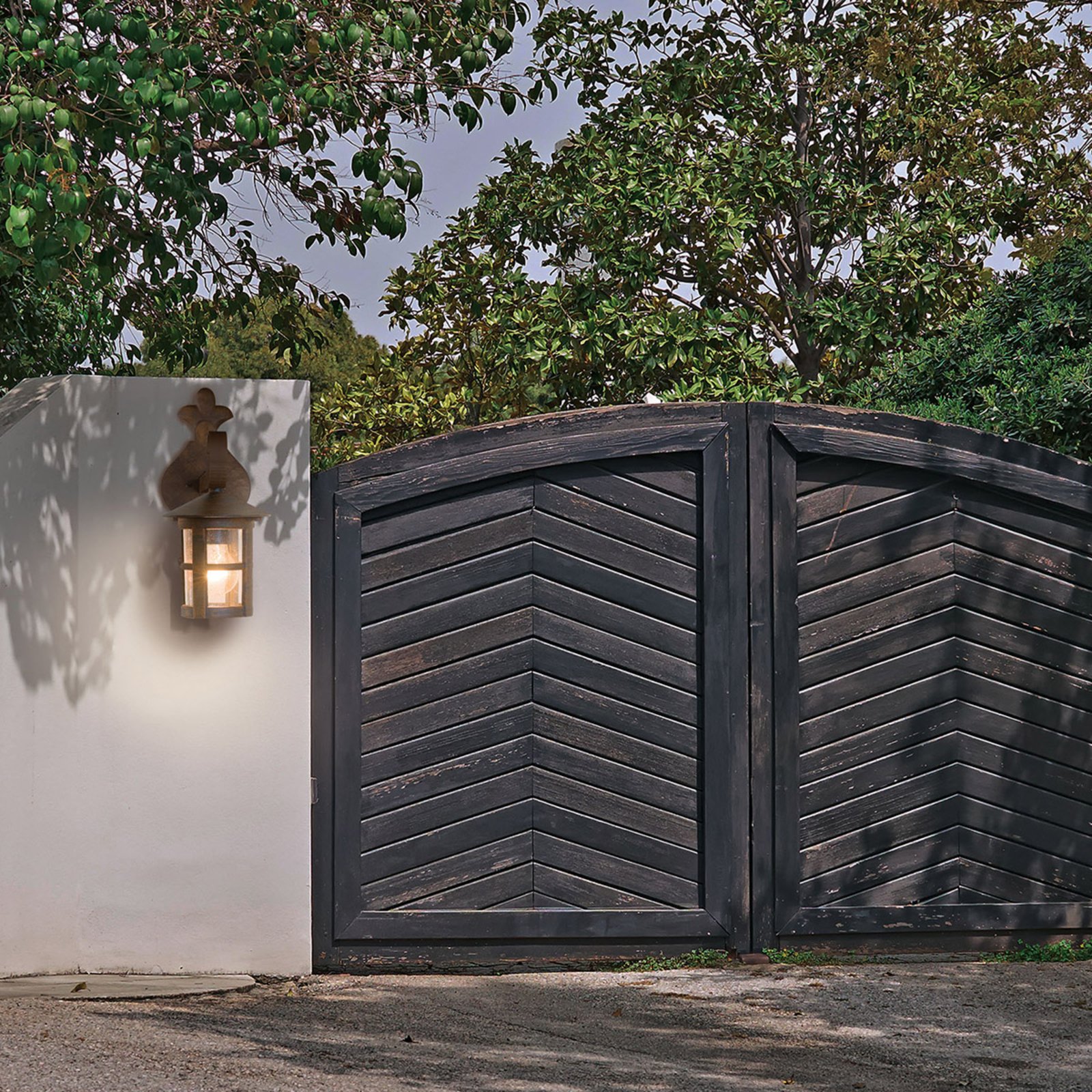 Outdoor wall light Skiathos IP54 brown