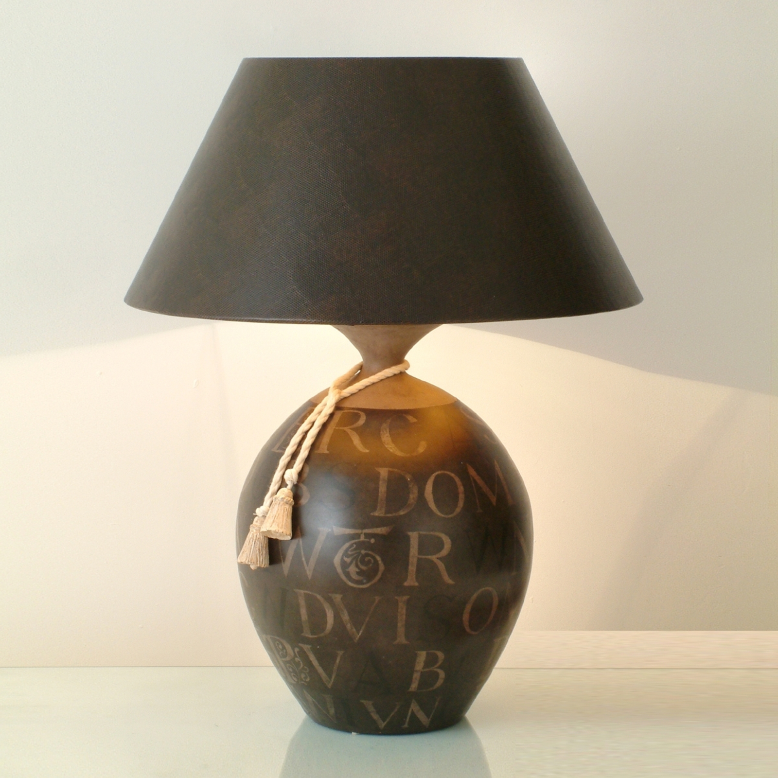 Lámpara de mesa Grandisima Carattere pie cerámica