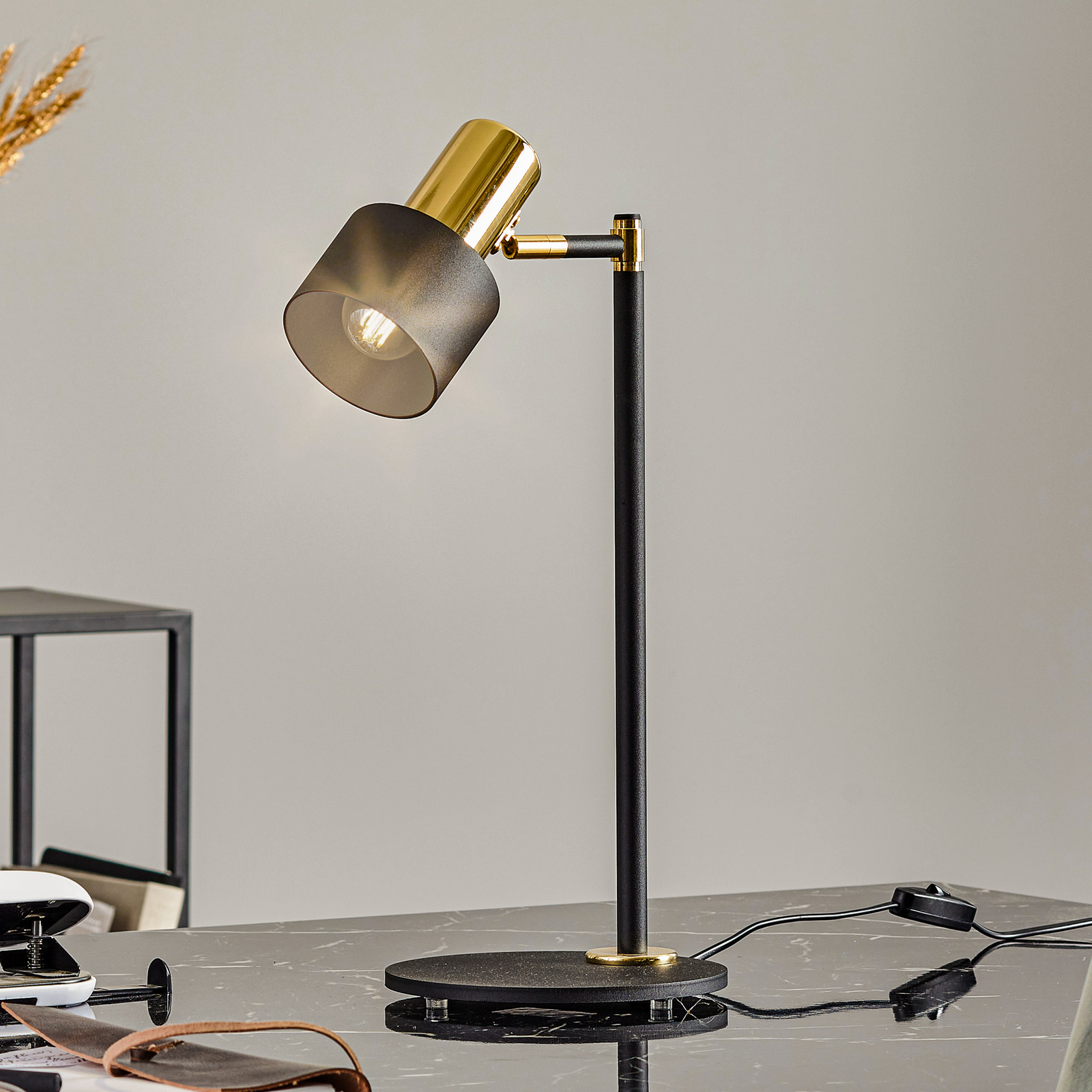 Destin adjustable table lamp, black/brass