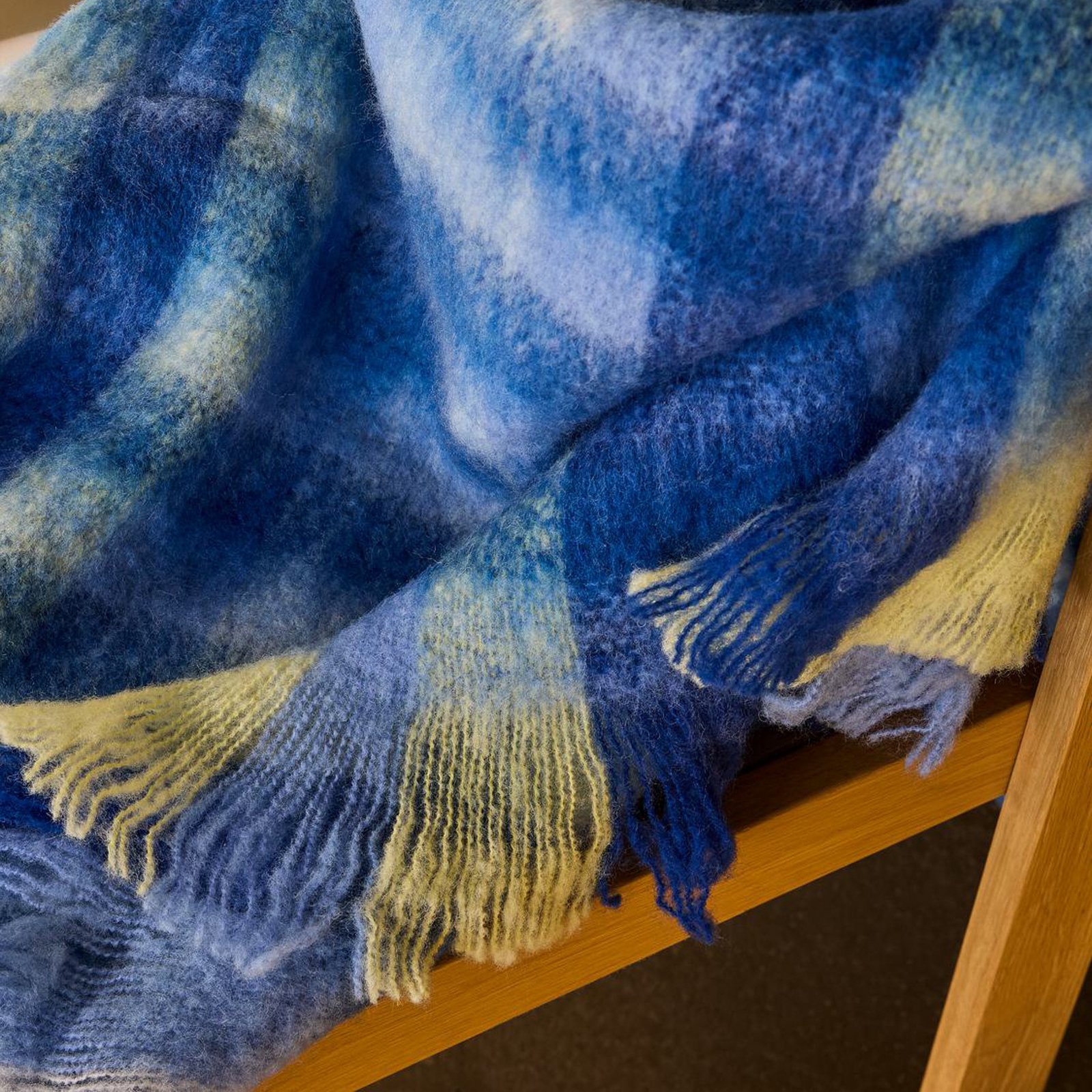 Loom Decke, blau kariert, 140x200 cm - HÜBSCH