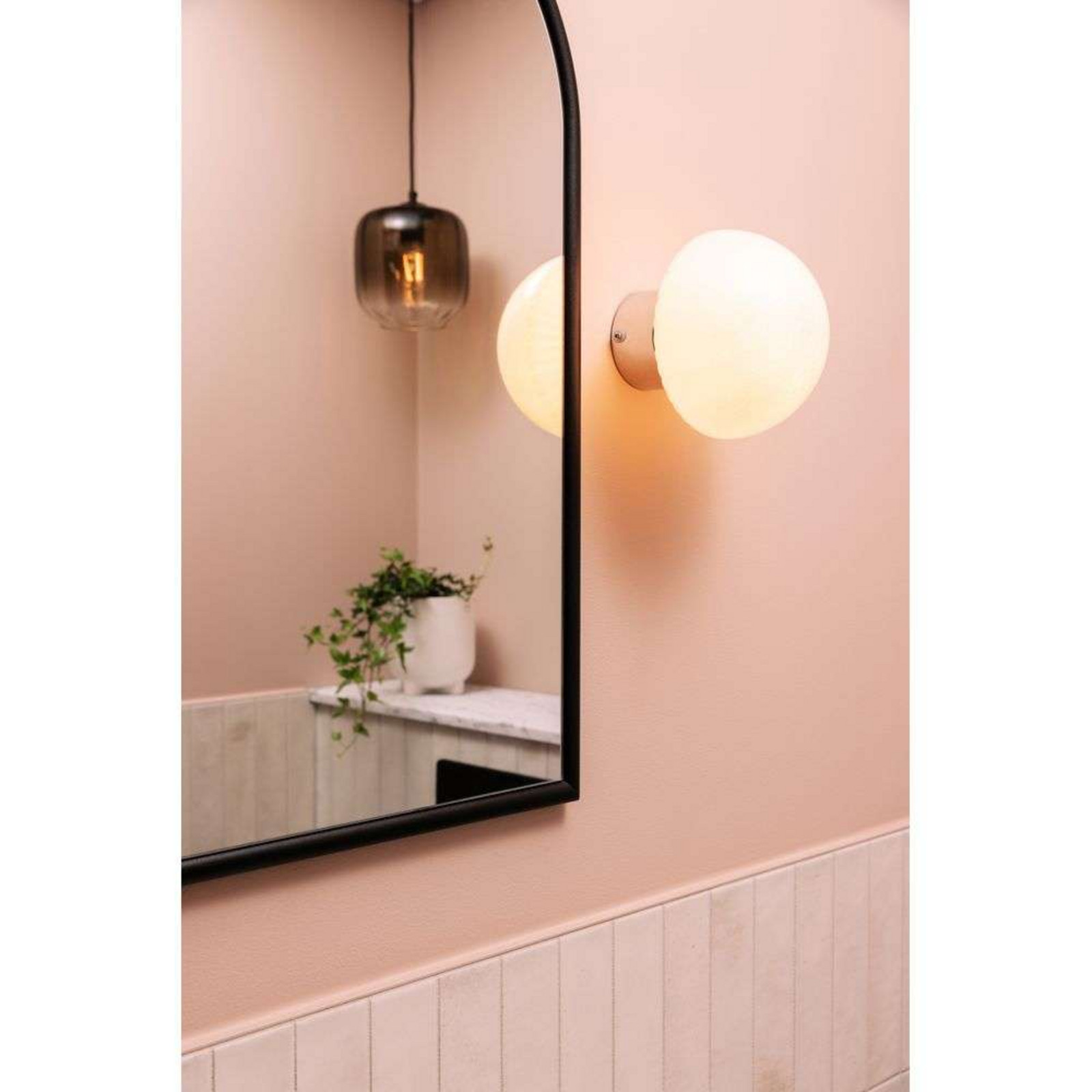 Alternativ bild 1 för Globen Lighting - Fungo 16 Vägglampa/Plafond IP44 Vit/Krom