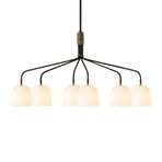 GUBI Candelabru Howard cu 6 lumini 134x73 cm gunmetal/alb