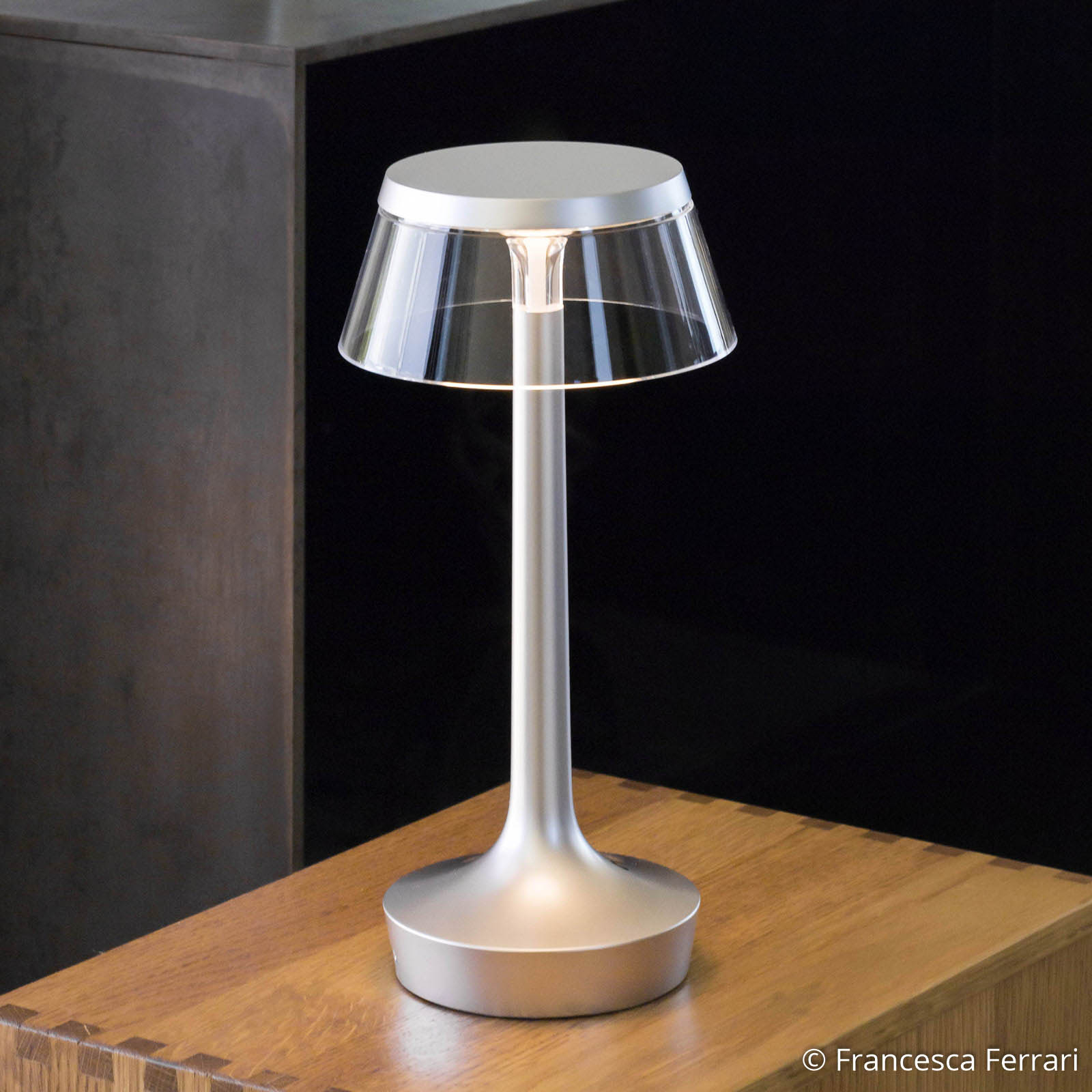 LED table lamp Bon Jour unplugged with battery