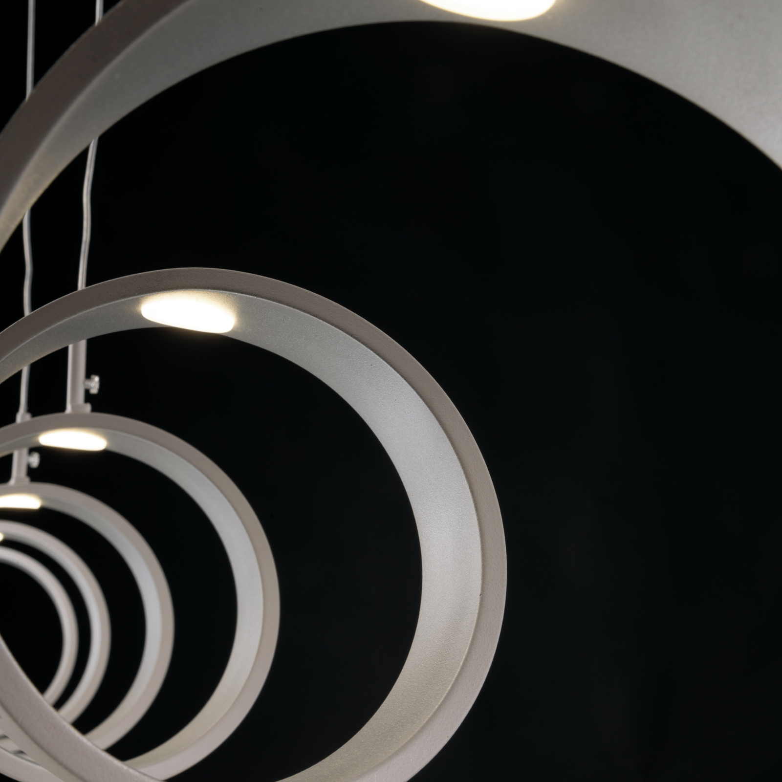 Suspension LED Helix, blanche-argentée, 125 cm