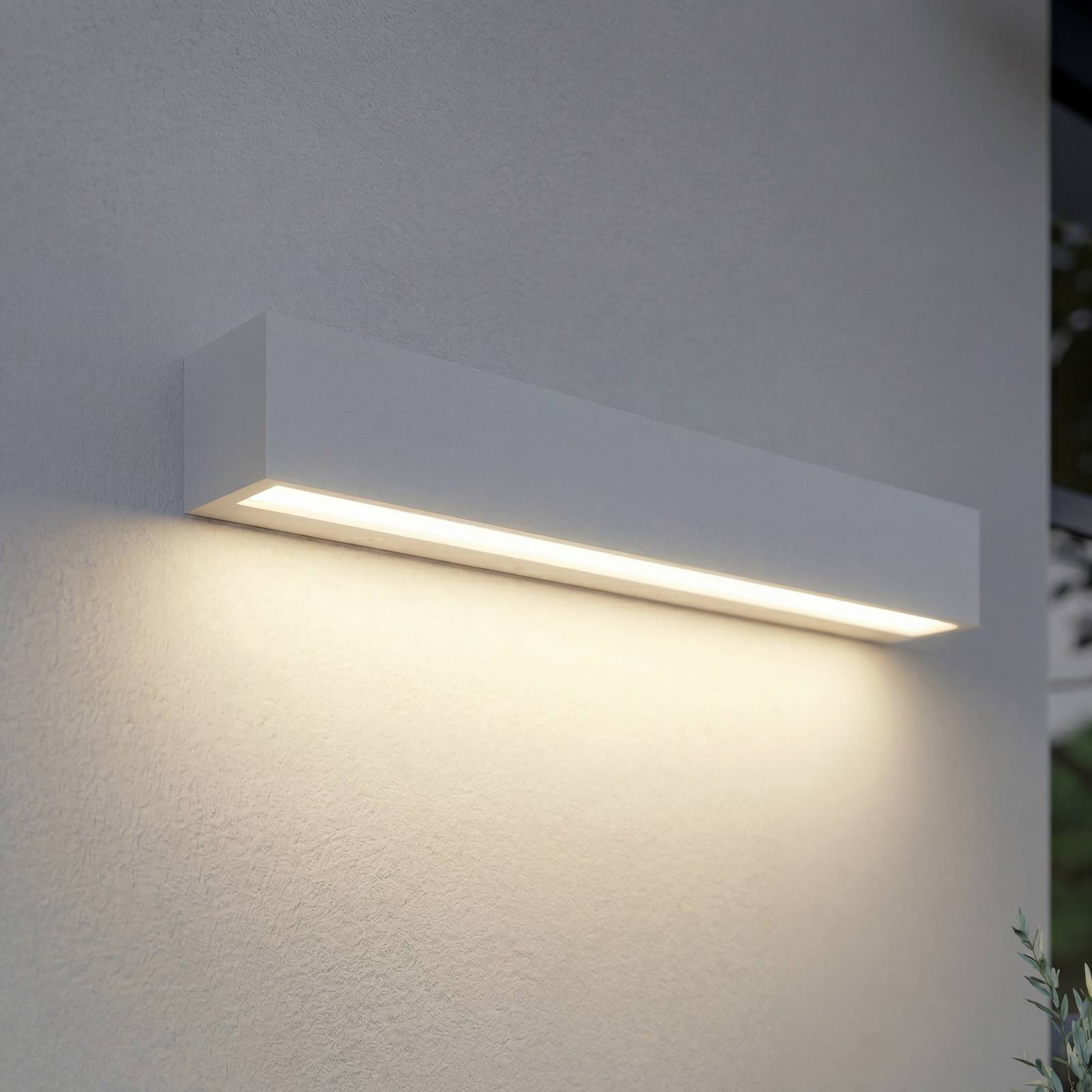 Lucande LED-utomhusvägglampa Lengo, 50 cm, vit, nedåtriktad, 3000 K