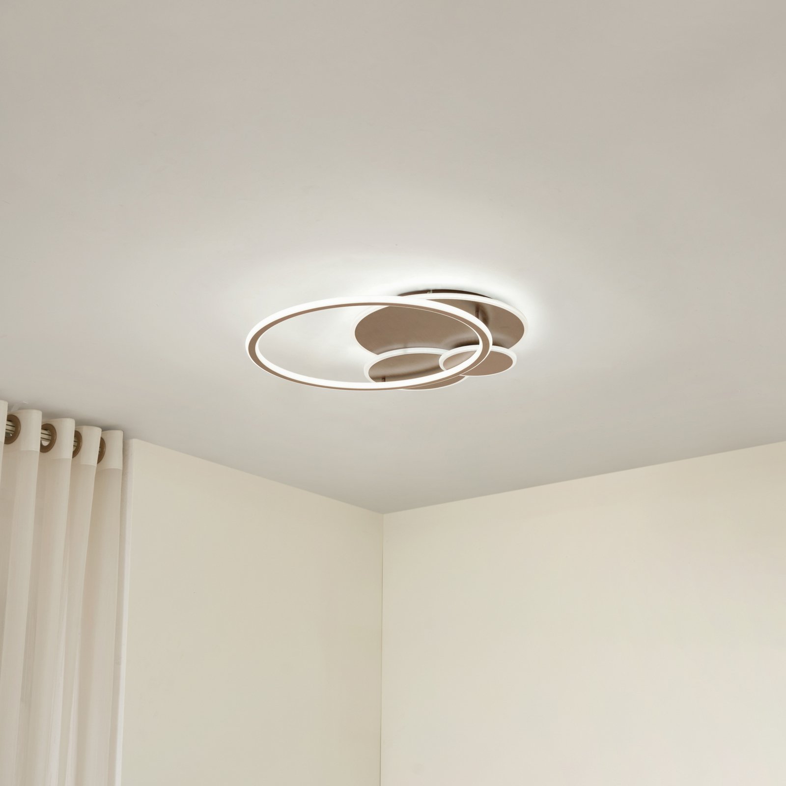 Circulo LED stropní svítidlo CCT stmívatelné hnědé - Lucande Circulo LED stropní svítidlo CCT stmívatelné hnědé - Lucande