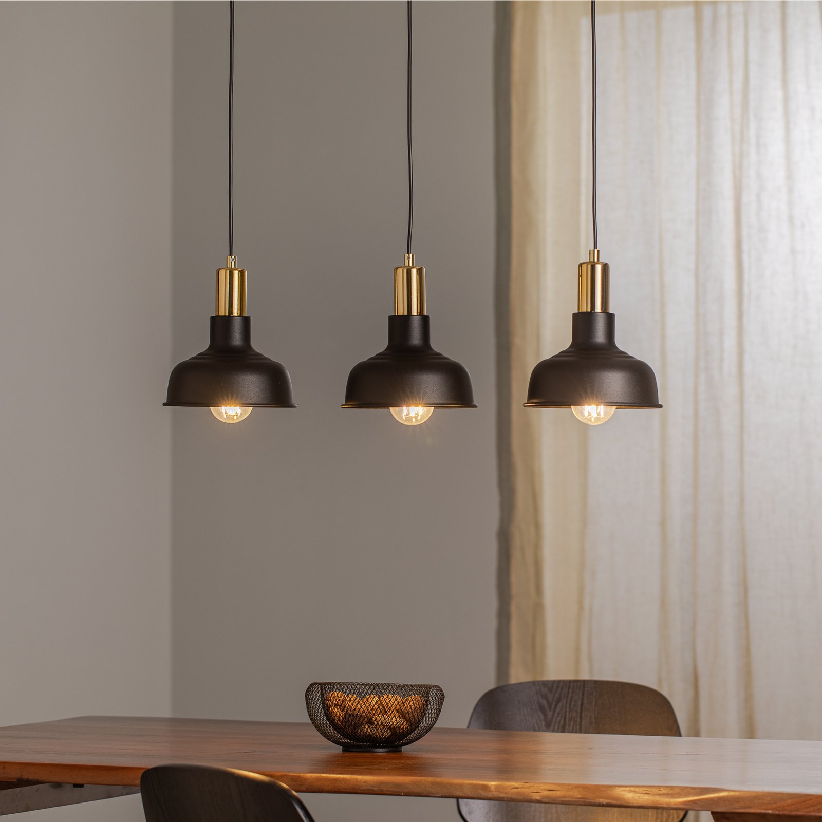 Gubo pendant light, 3-bulb, black