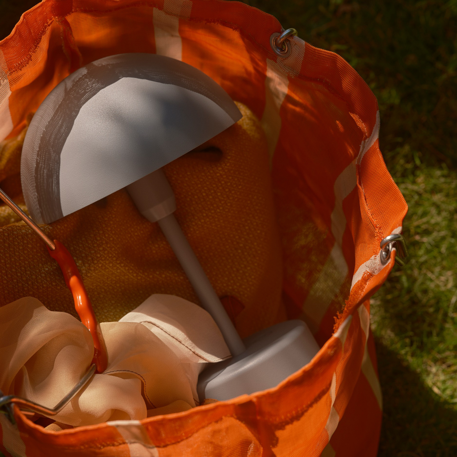 LED stolní lampa na baterie Ellen To-Go, šedá, hliník LED stolní lampa na baterie Ellen To-Go, šedá, hliník