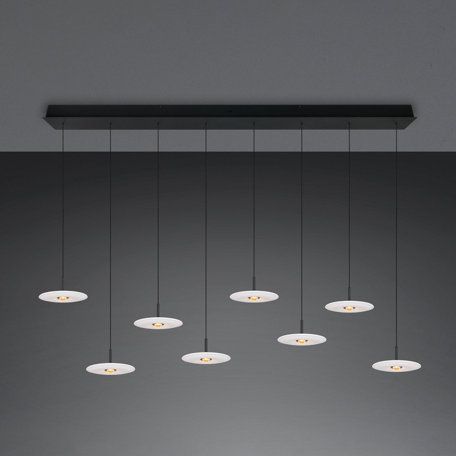 LED висяща лампа „Sirena“, бяла, дължина 167 см, стъкло, CCT, 8-лампова LED висяща лампа „Sirena“, бяла, дължина 167 см, стъкло, CCT, 8-лампова