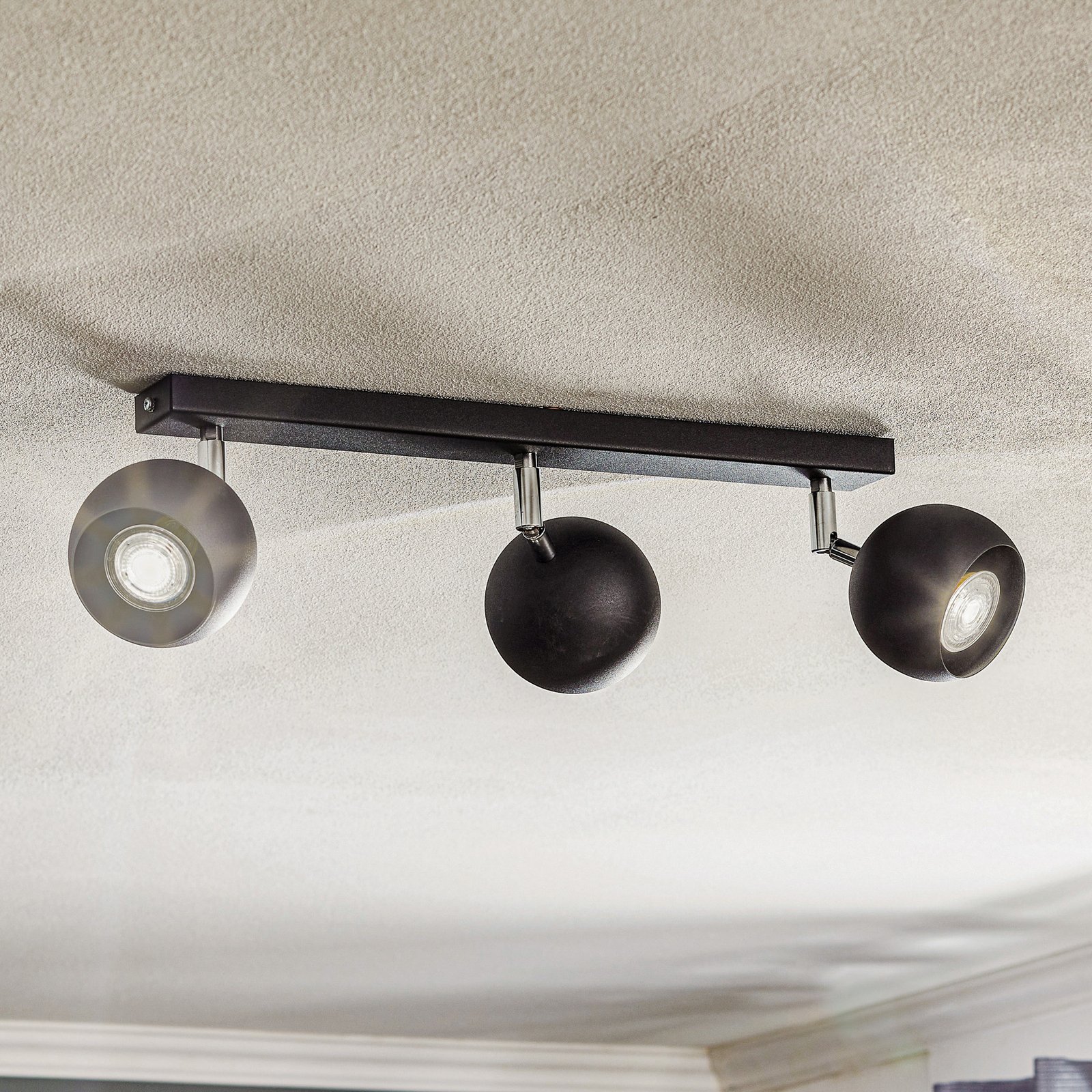 Flame ceiling spotlight, black, three-bulb