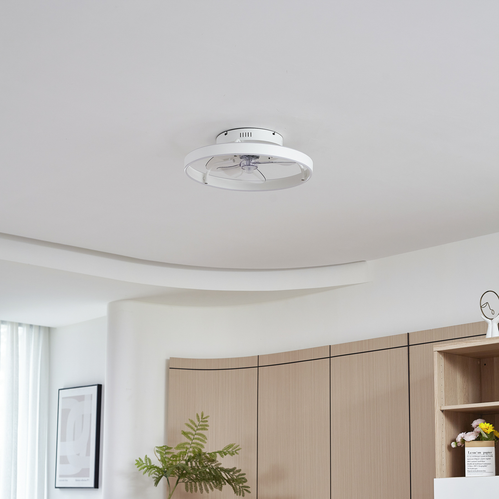 Lindby LED griestu ventilators Momitu, balts, alumīnija, Ø 14 cm