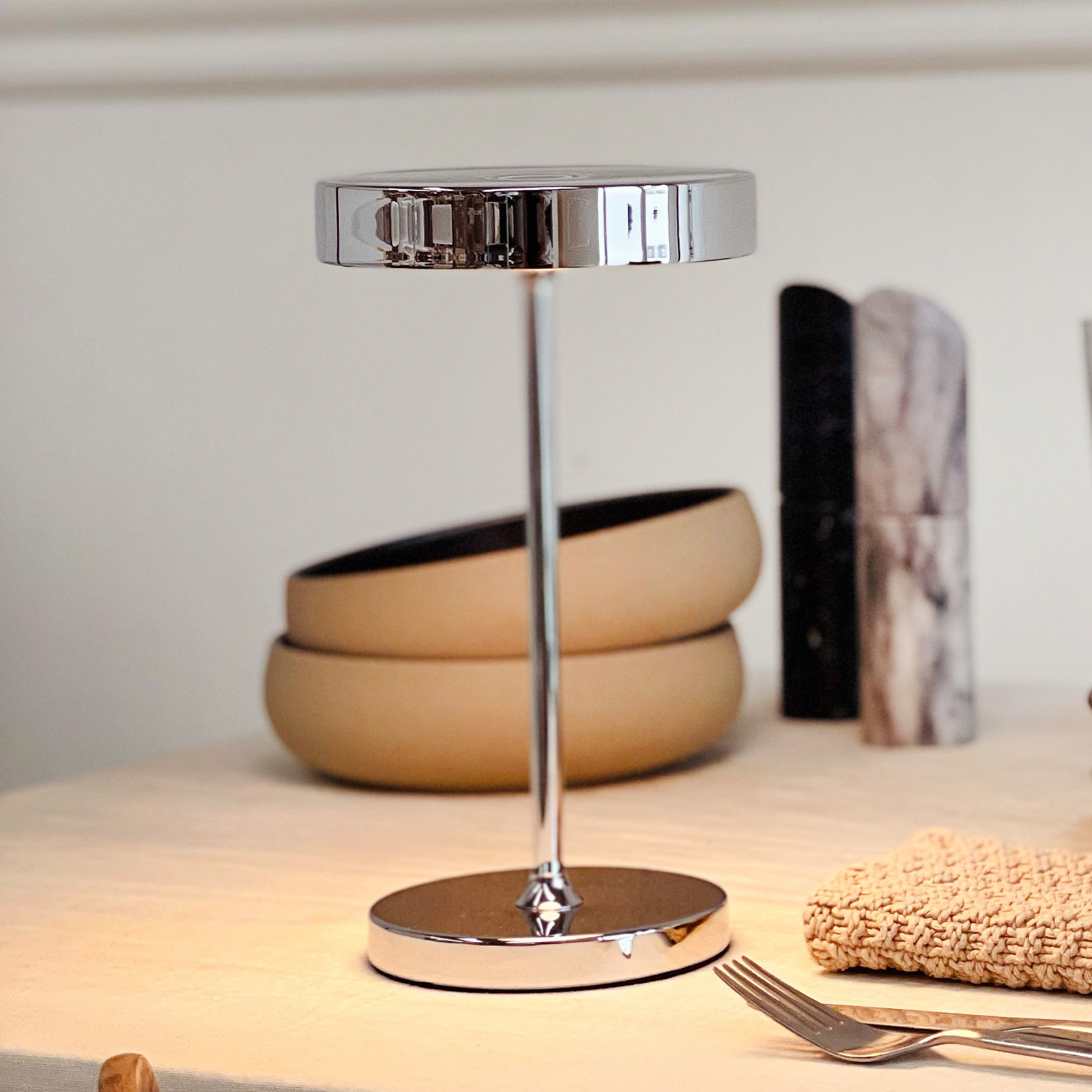 Dyberg Larsen LED-Akku-Tischlampe Starlight, chrom, Metall