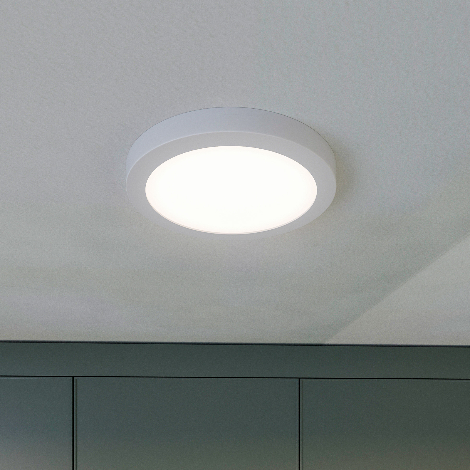 Prios Aureka LED ceiling lamp, sensor, 22.5 cm