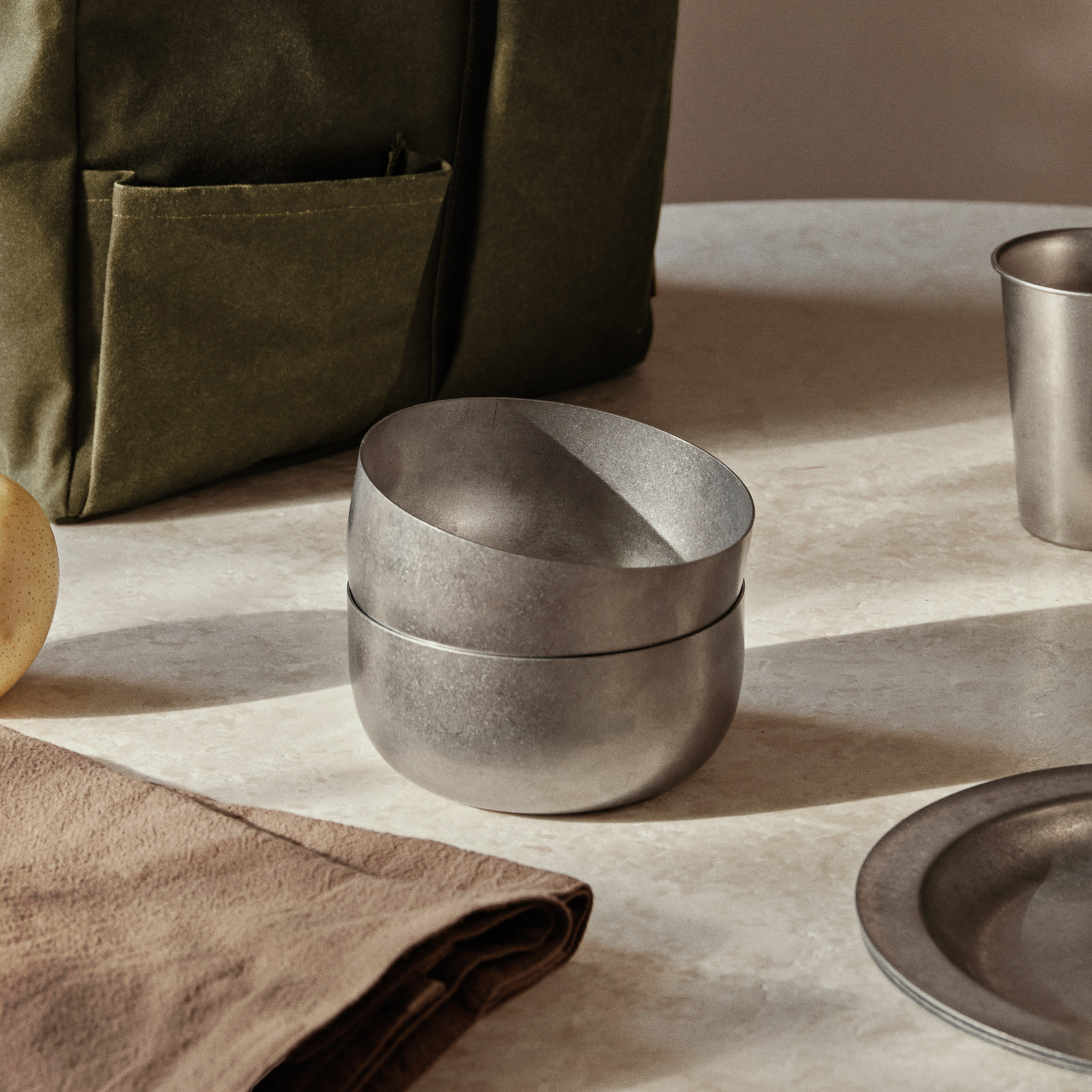 ferm LIVING Cană Tumbled, 300 ml, înălțime 10 cm, oțel inoxidabil