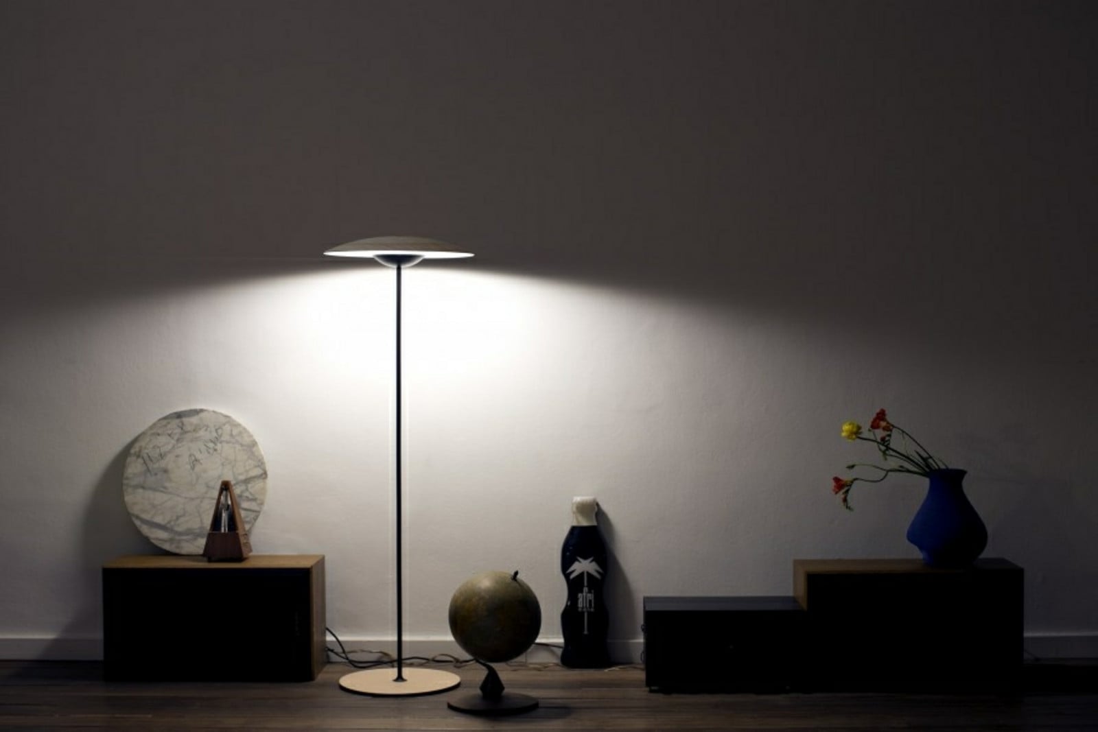 Ginger P Gulvlampe Oak MARSET - Stue - Aluminium