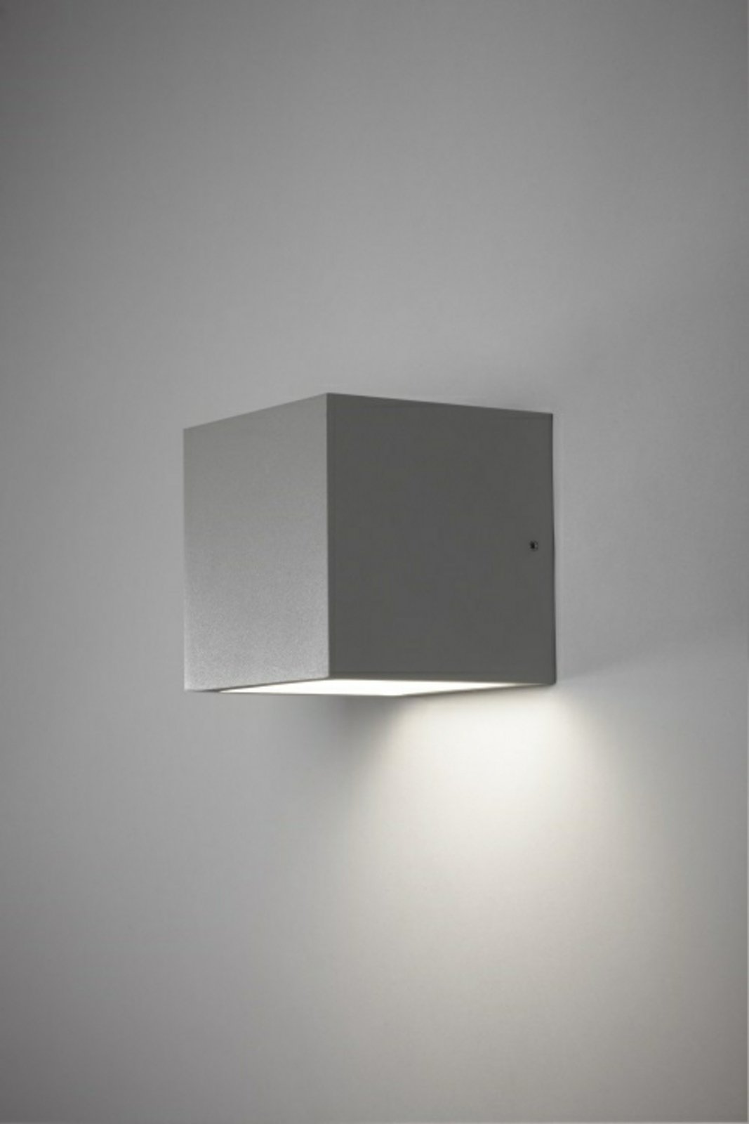 Cube LED Utomhus Vägglampa XL 3000K Down Silver - LIGHT-POINT