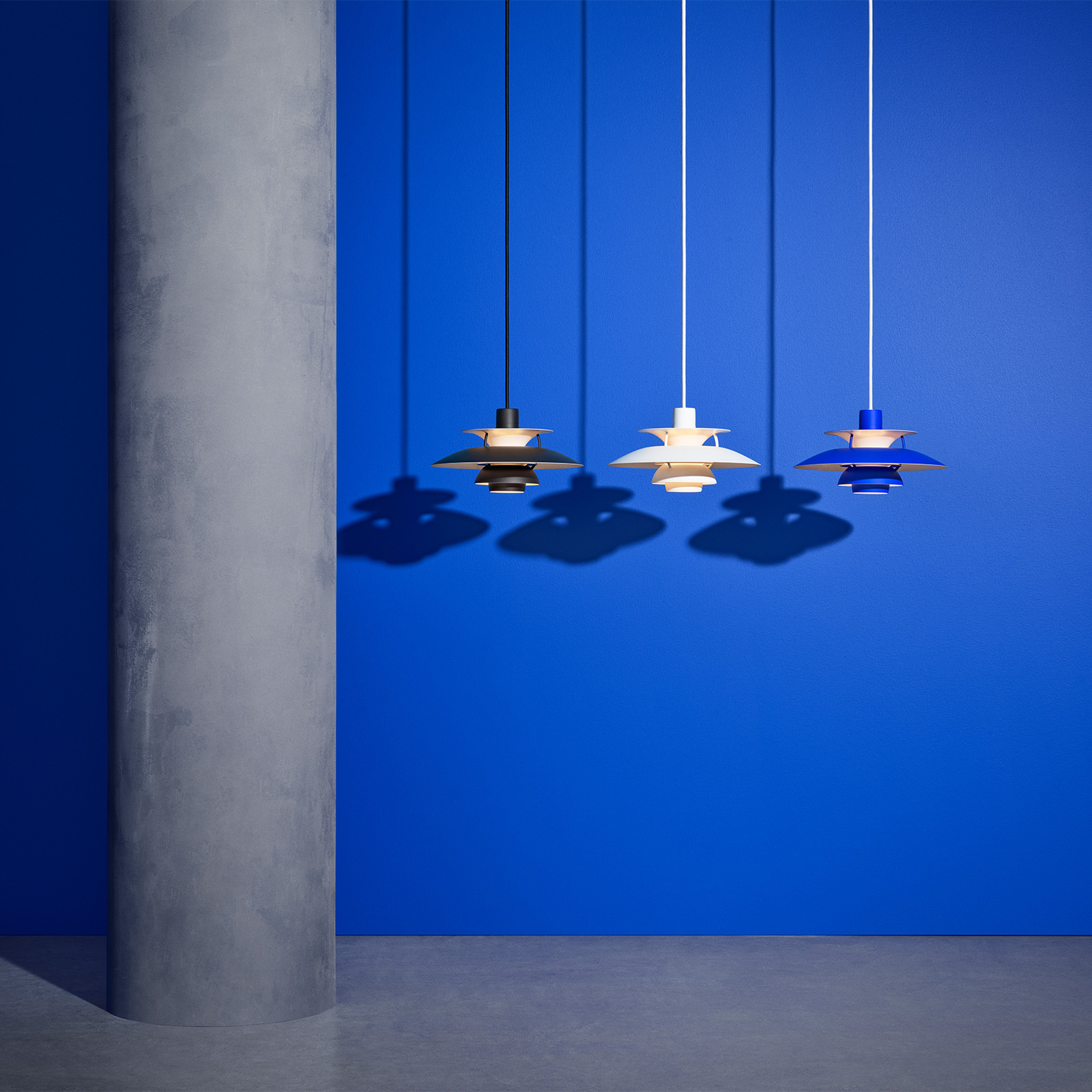 PH 5 Mini Taklampa Monochrome Blue - Louis Poulsen
