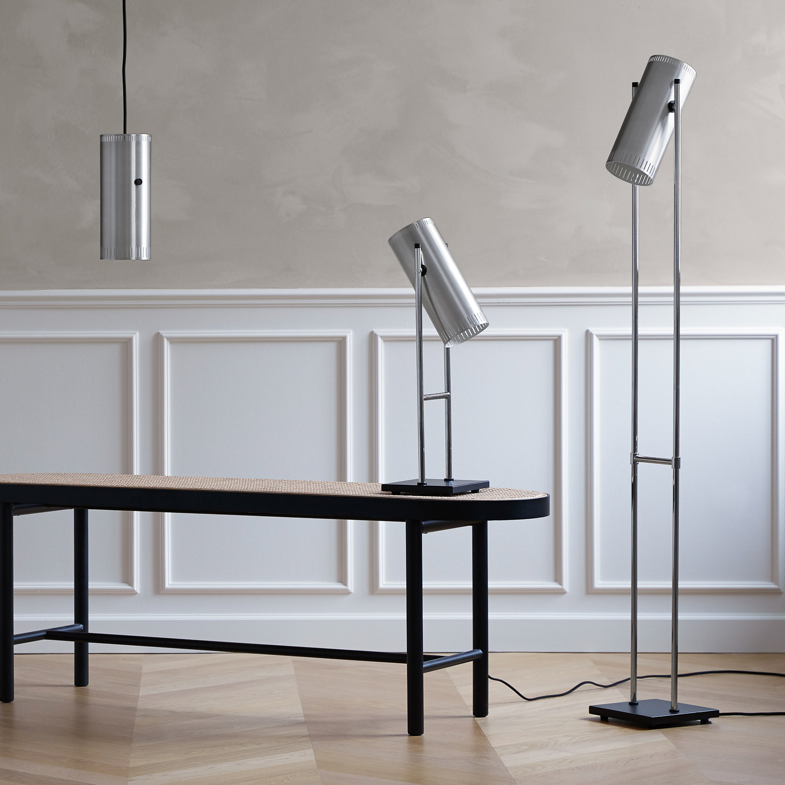 Trombone Bordlampe Aluminium - Warm Nordic Trombone Bordlampe Aluminium - Warm Nordic