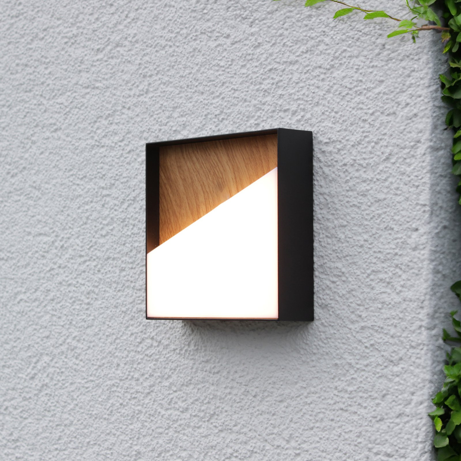 Candeeiro de parede exterior recarregável LED Meg, cor de madeira, 15 x 15