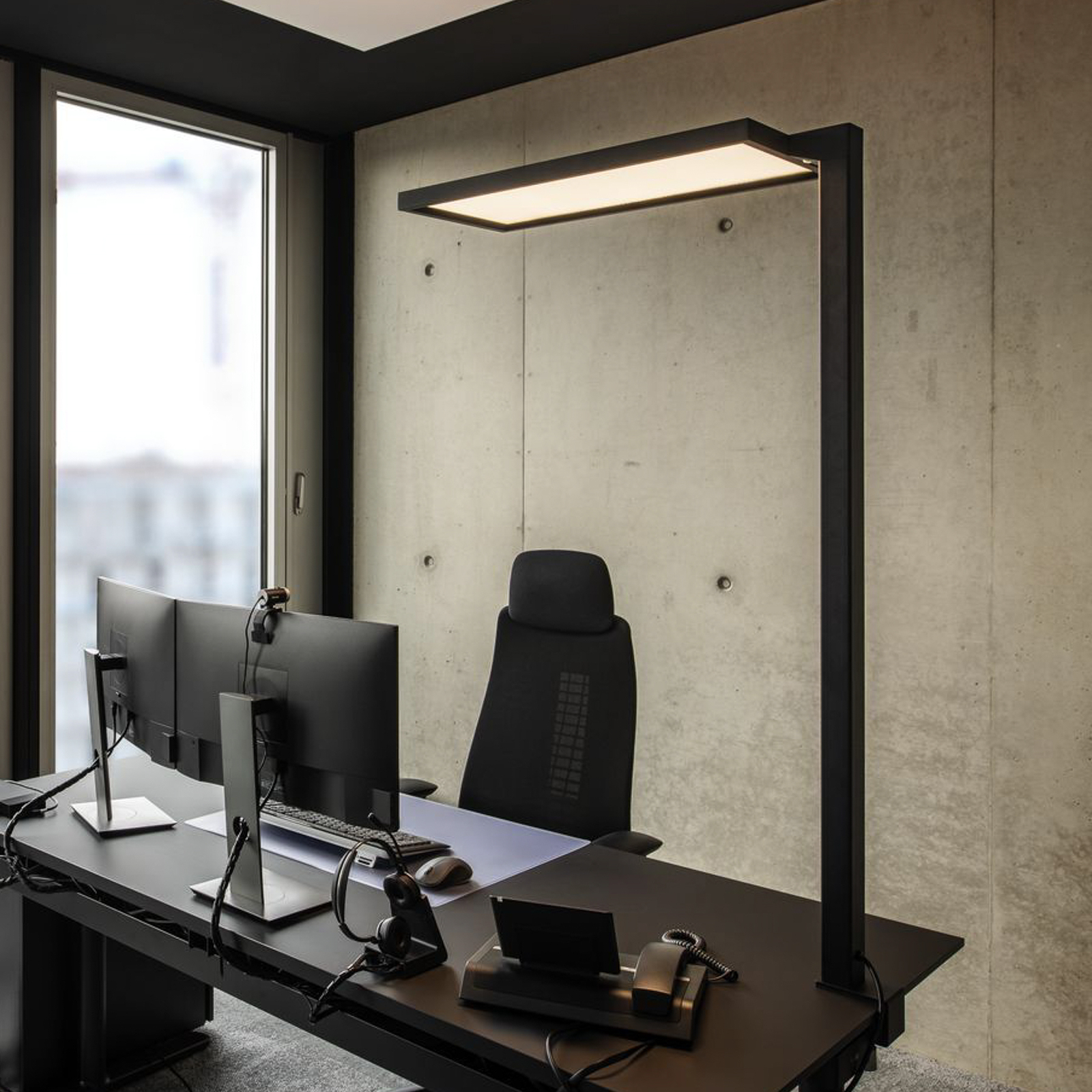SLV Worklight LED-klemmelampe, sort