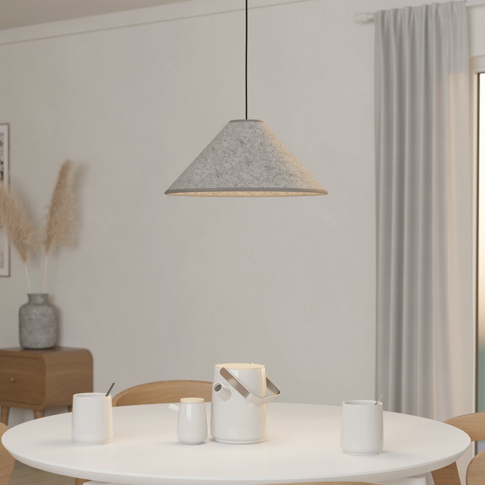 Lampa wisząca Alsager z filcowym kloszem stożkowym