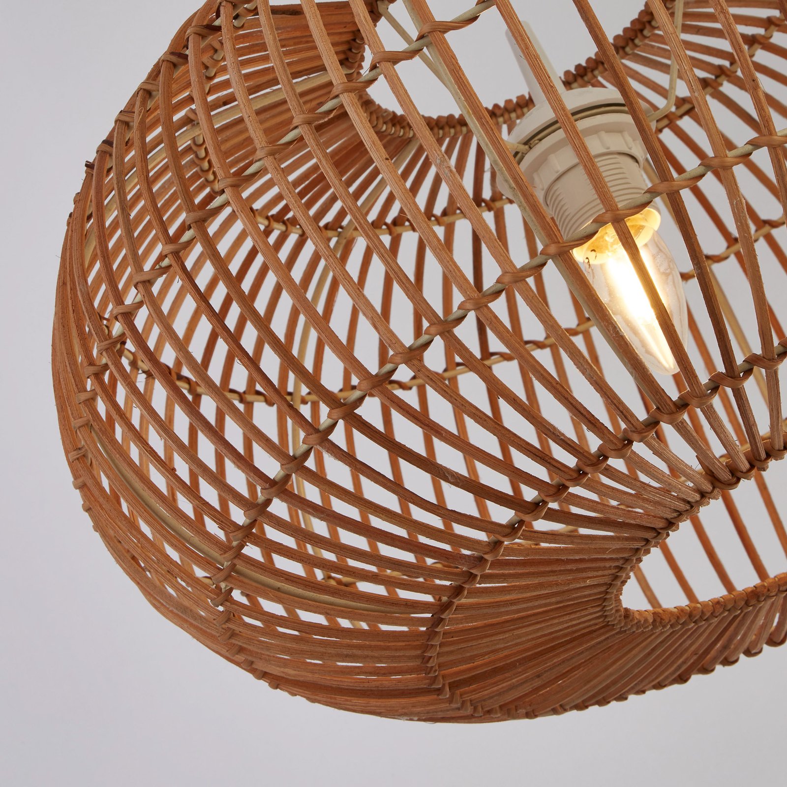 Lampada a sospensione Bali, Ø 48 cm, rattan, legno chiaro, E27