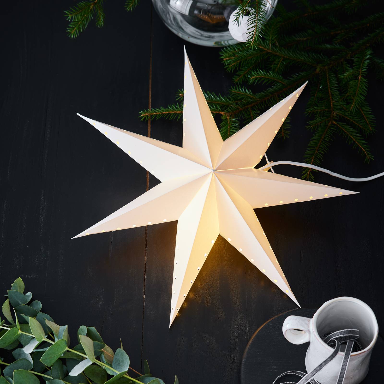 Livlig dekorativ stjerne hengende hvit Ø 45 cm