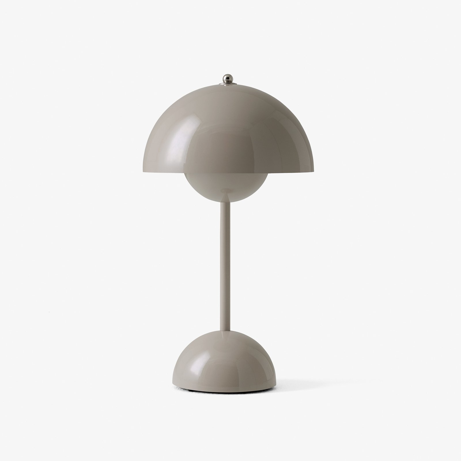 &Tradition LED genopladelig bordlampe Flowerpot VP9, grå-beige