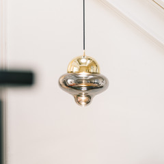 Nutty LED rippvalgusti, suitsuhall/kuldne, Ø 18,5 cm, klaasist