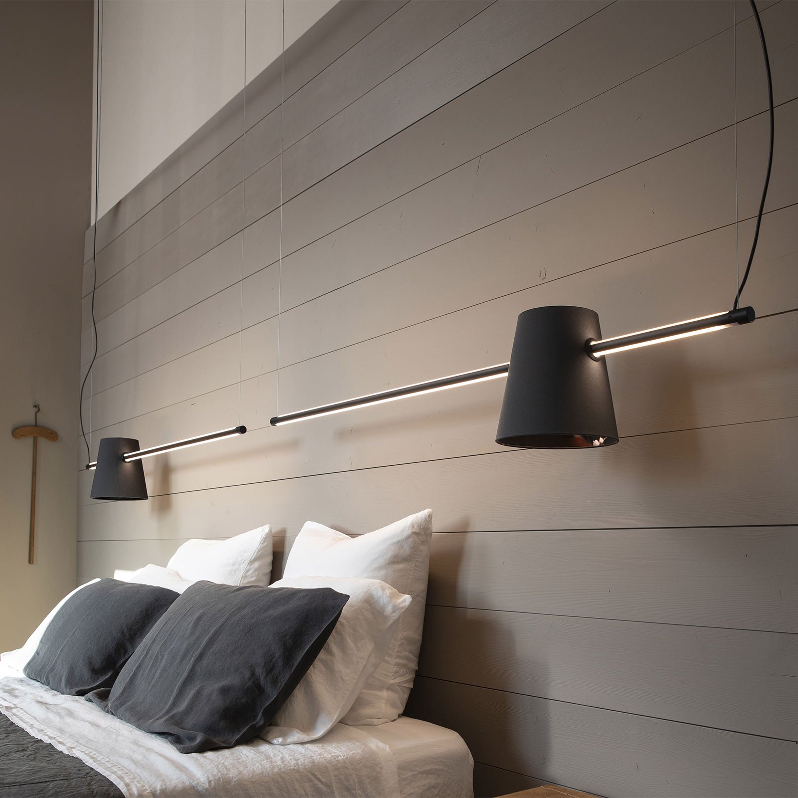 Karman Cupido LED-lampe i bjælkeform, 99 cm, app