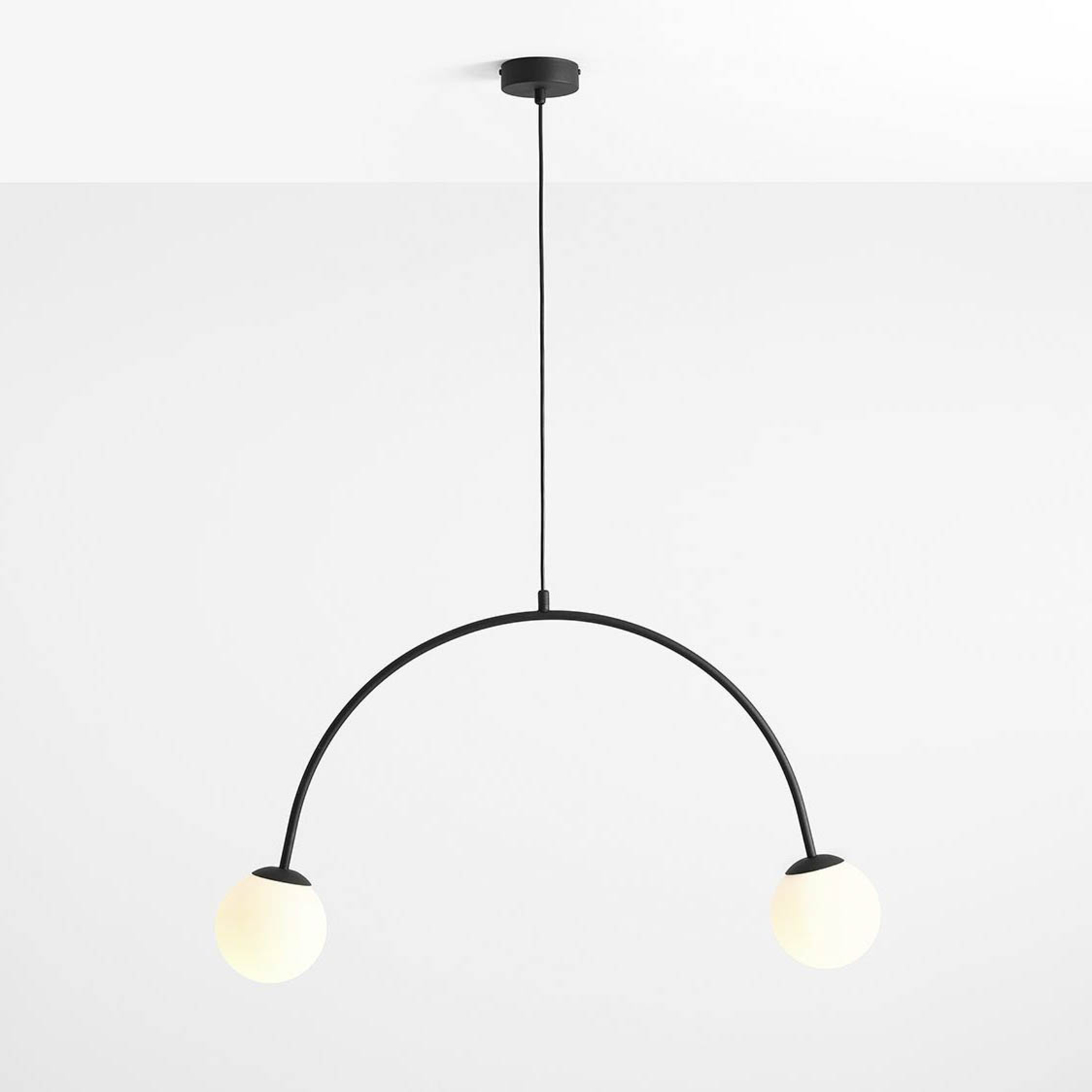 Alison hanging light, black/white, 2-bulb arc 84cm