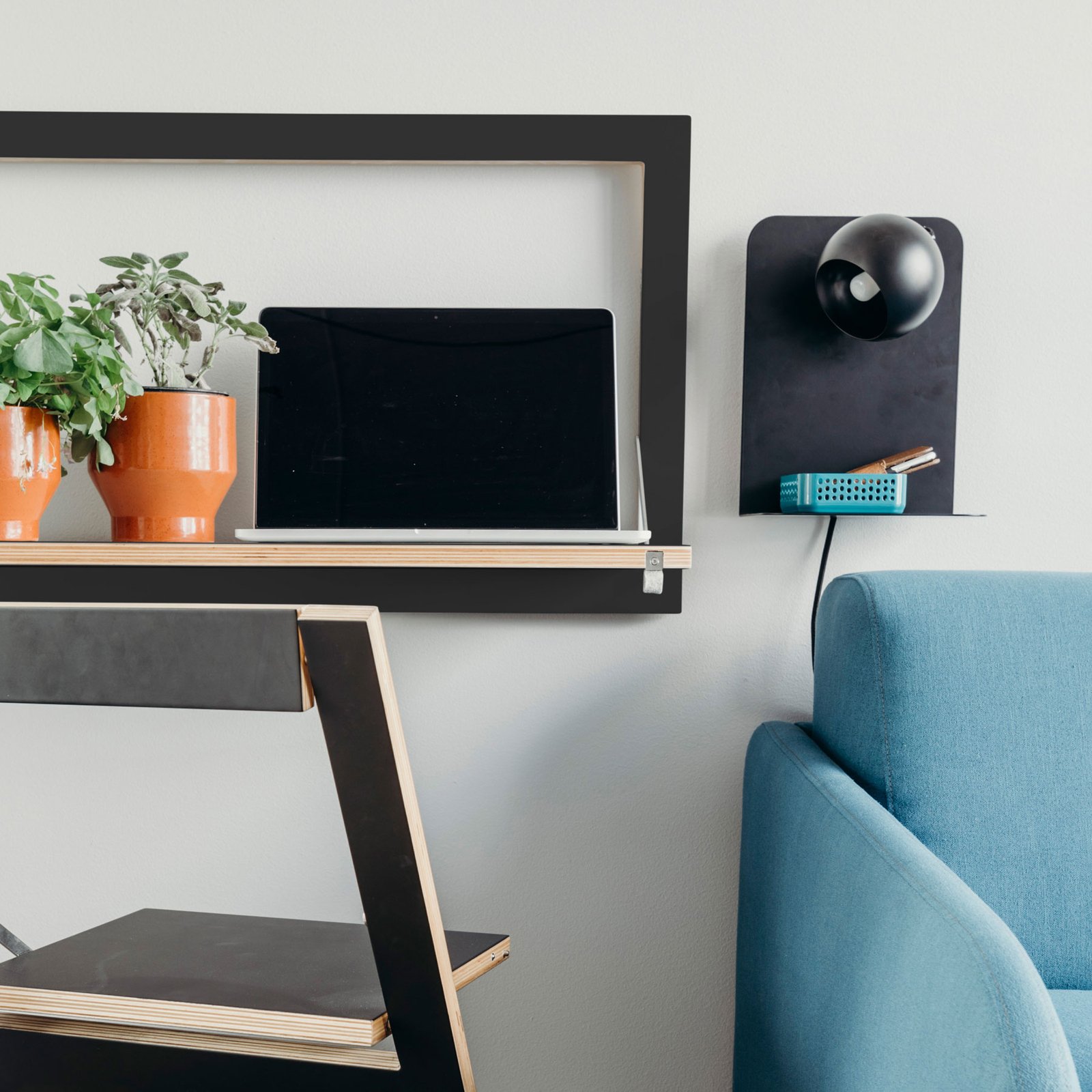 Ball Wall Lamp with USB Matte Black - Frandsen