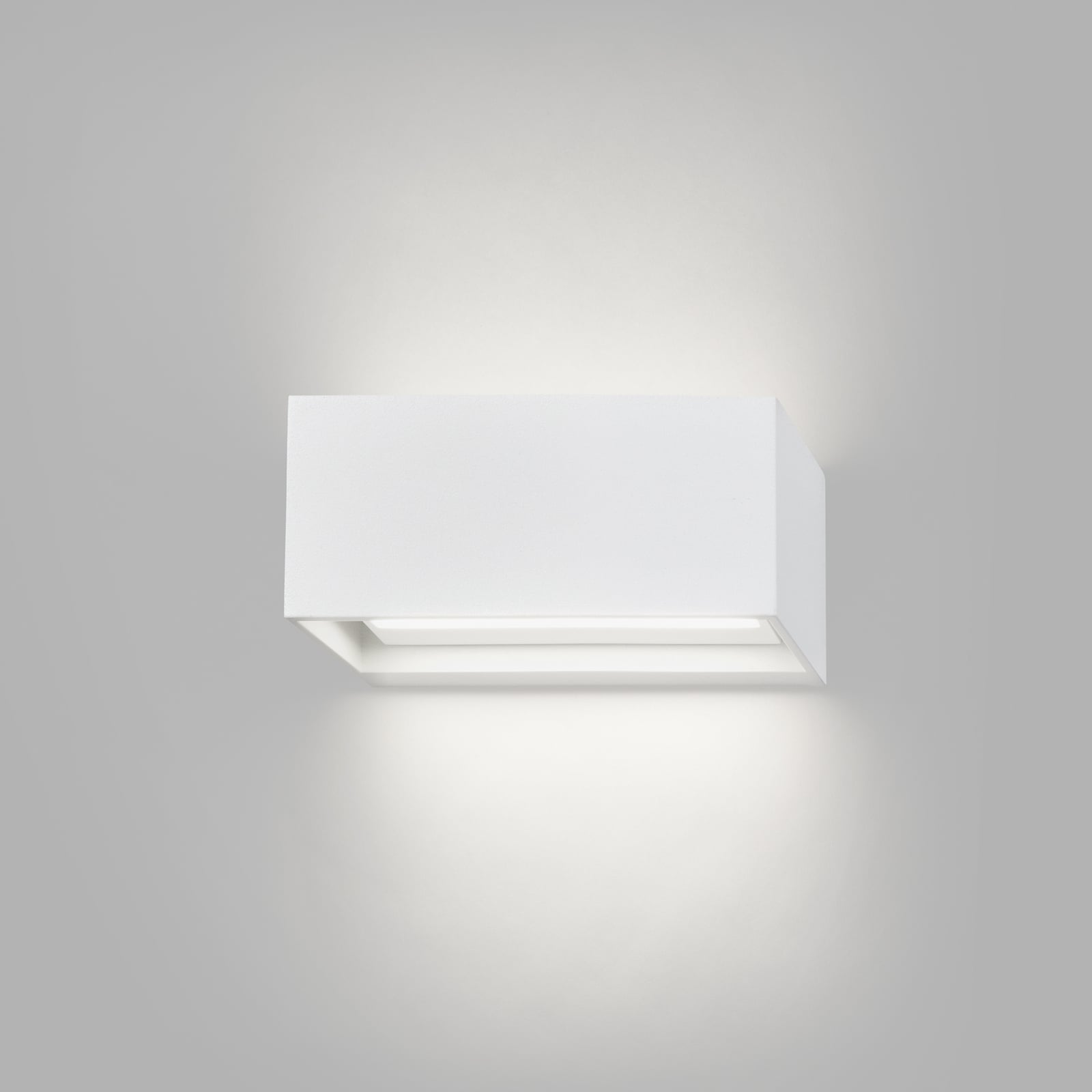 Linea W1 LED-Wandlampe, weiß, 15 cm, CCT, IP54 - Light-Point