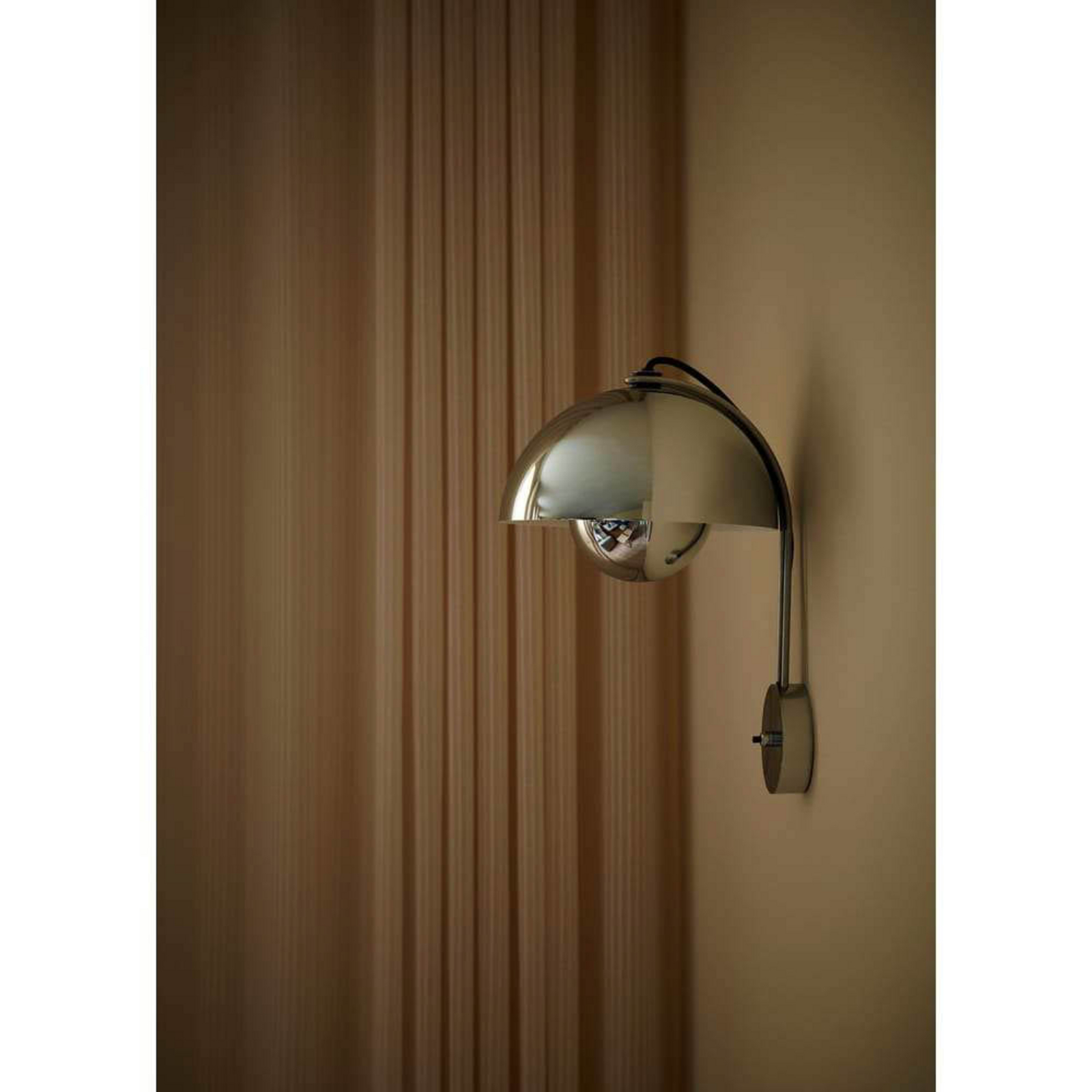 Flowerpot VP8 Wall Lamp Chrome-Plated - &Tradition