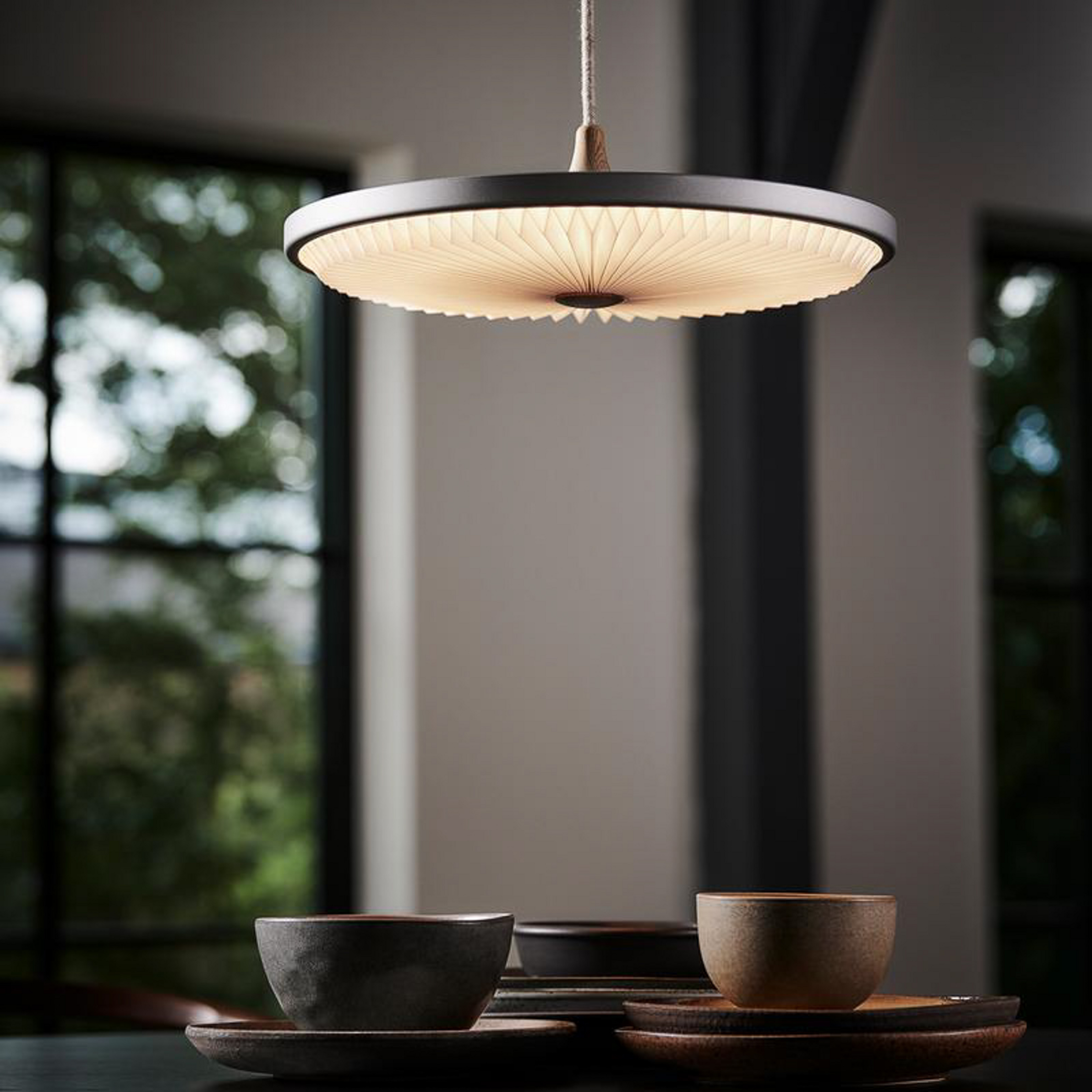 LE KLINT Soleil Suspension LED Papier à intensité variable