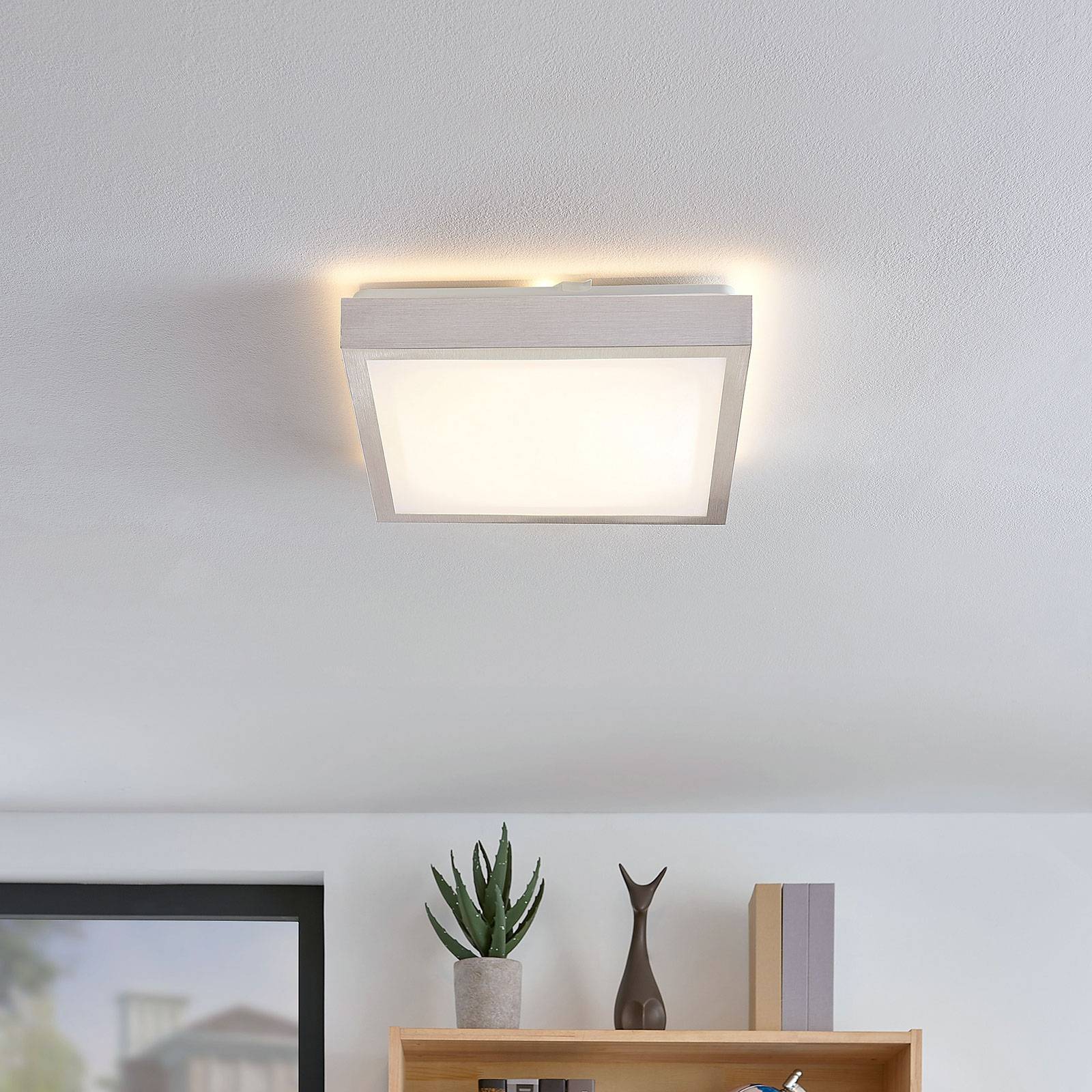 Lindby Margit LED alu mennyezeti lámpa, szögl 32cm