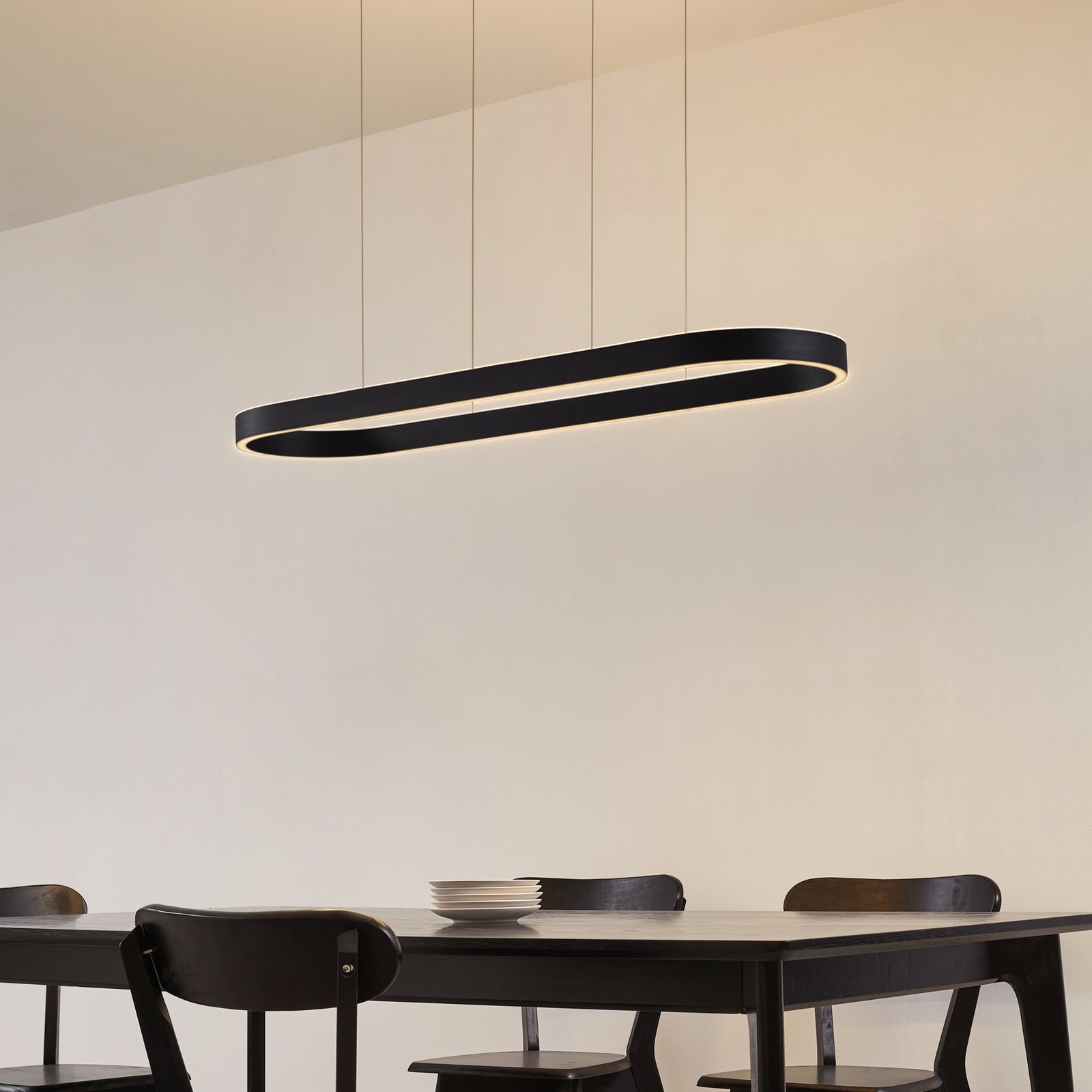 Lucande viedā LED piekaramā lampa Melinay, melna, CCT, Tuya