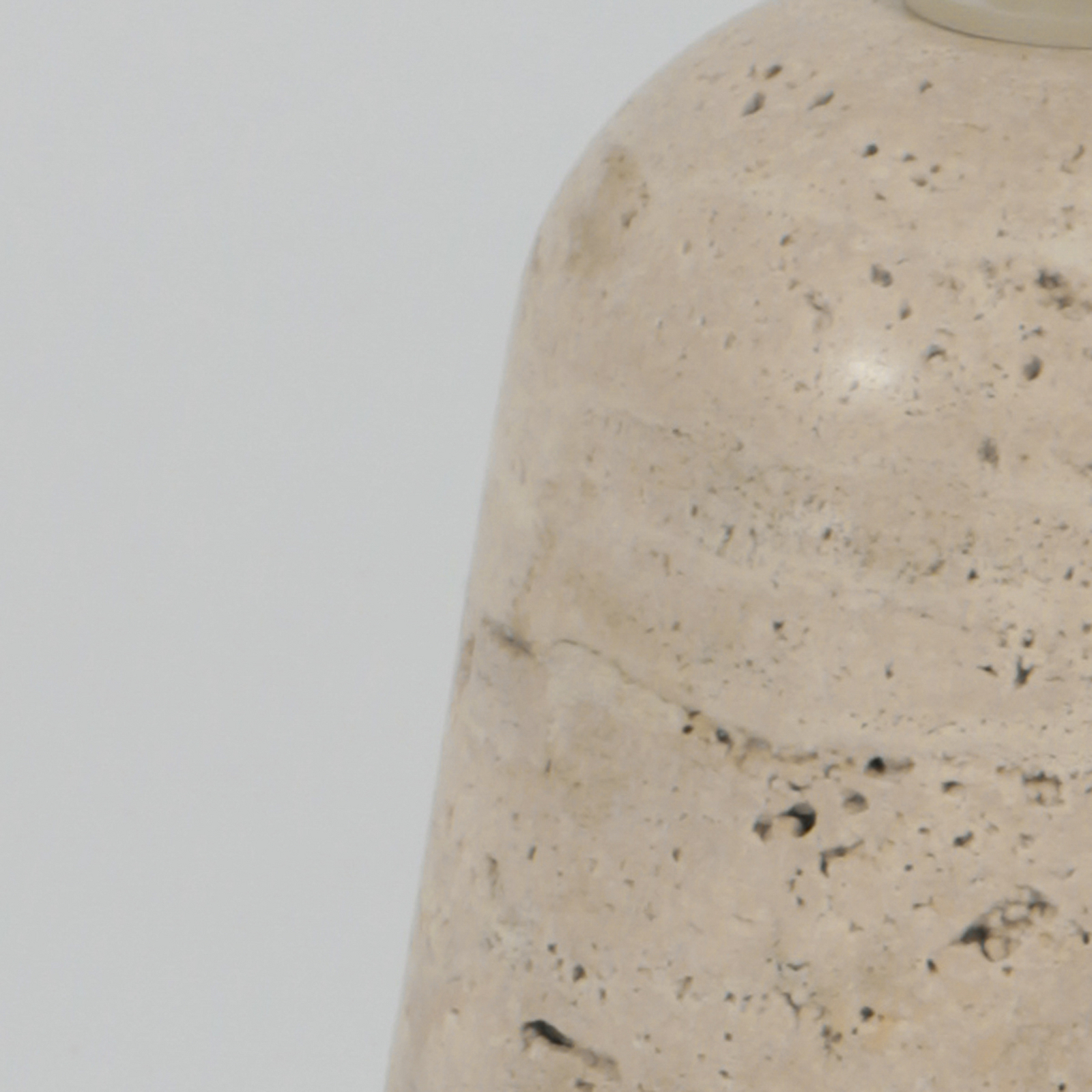 Galda lampa „Travino“, augstums 34 cm, travertīns, lins, E27